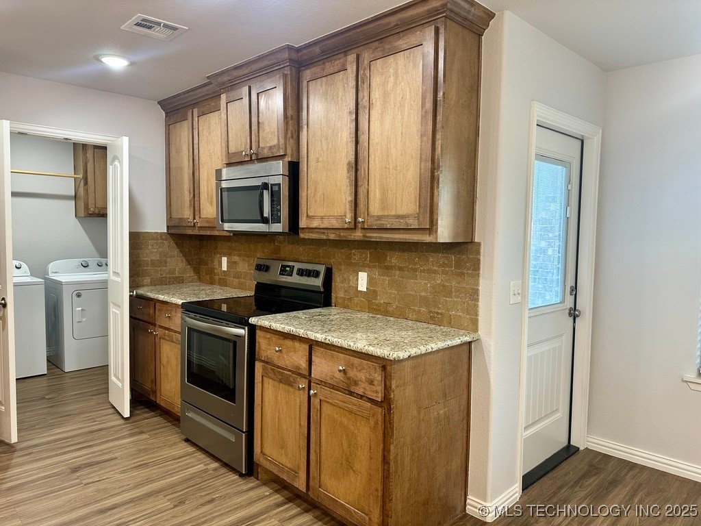 3608 Prairie Crossing Street Property Photo 9