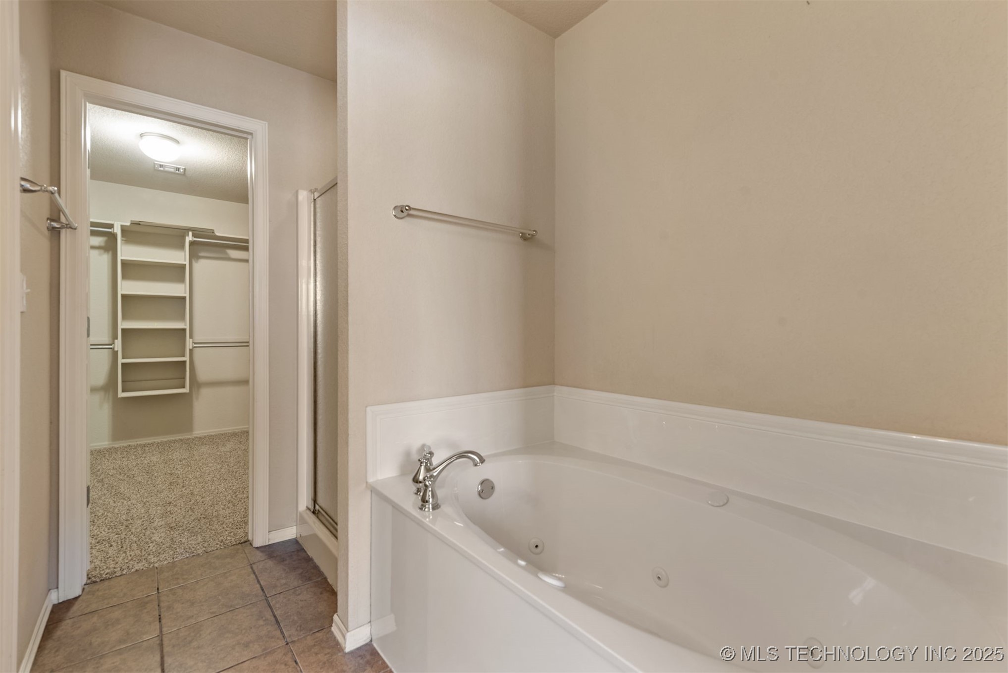 10749 N 153rd East Avenue Property Photo 14