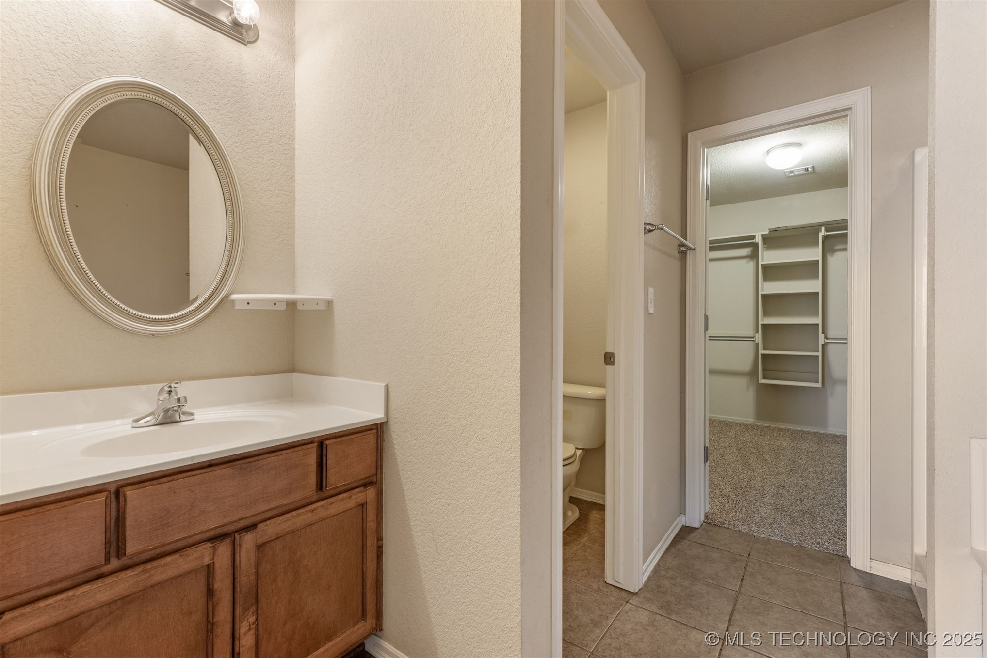 10749 N 153rd East Avenue Property Photo 15