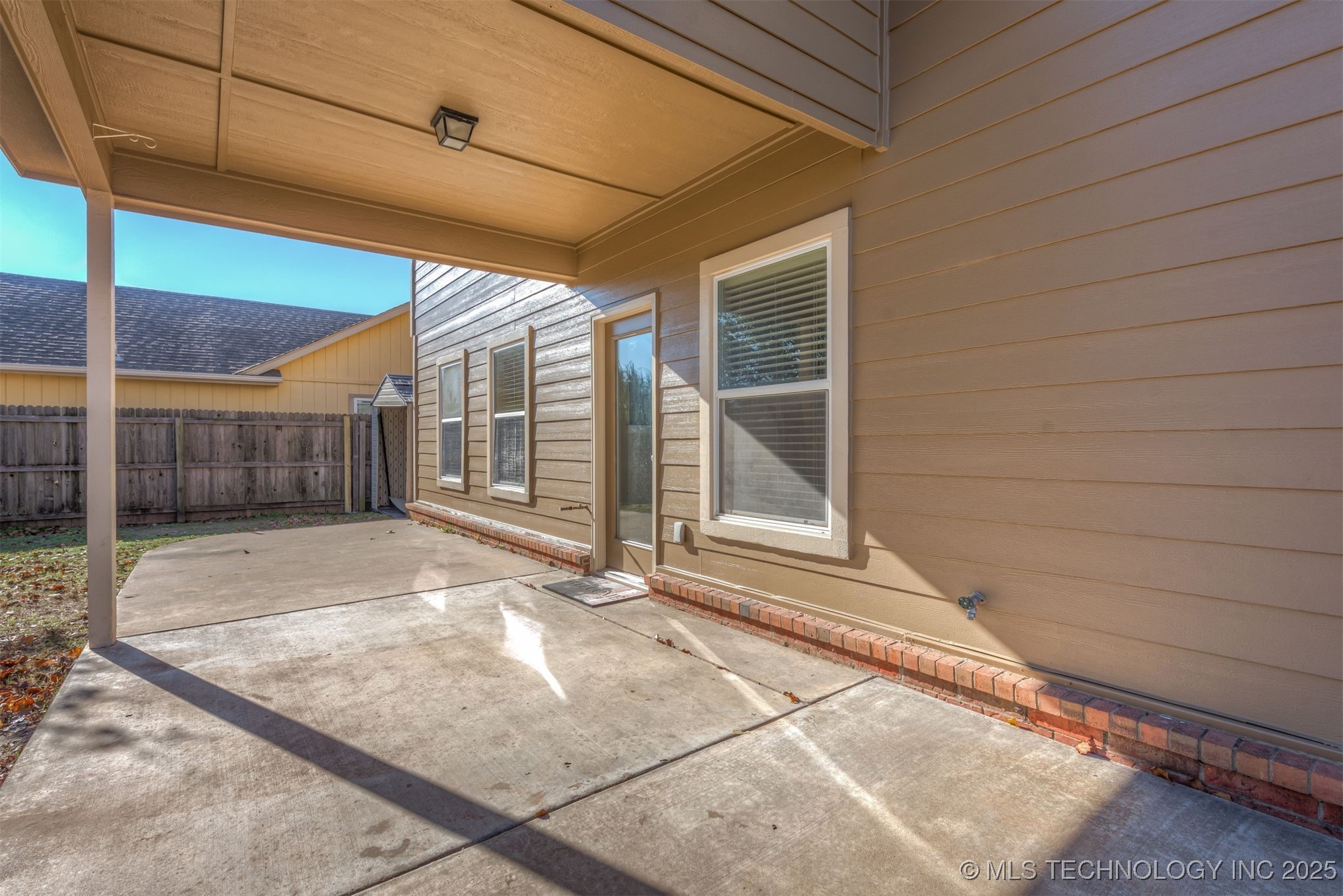 10749 N 153rd East Avenue Property Photo 21