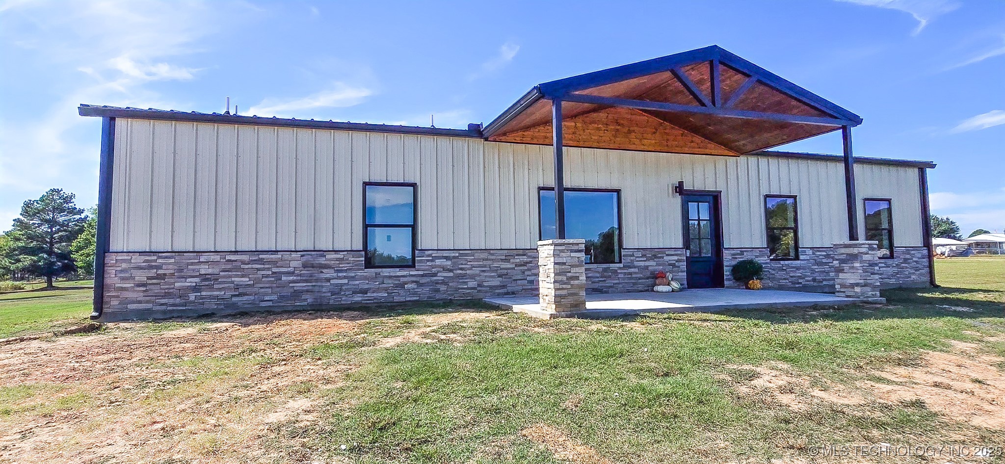 64 Reagan Drive Property Photo 3