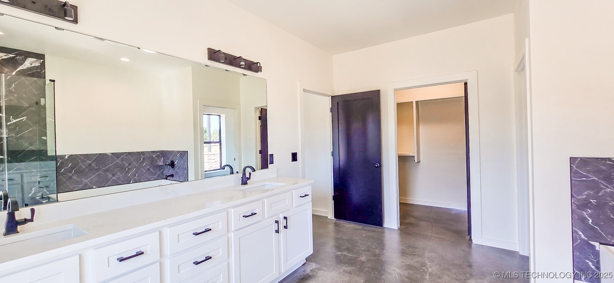 64 Reagan Drive Property Photo 39