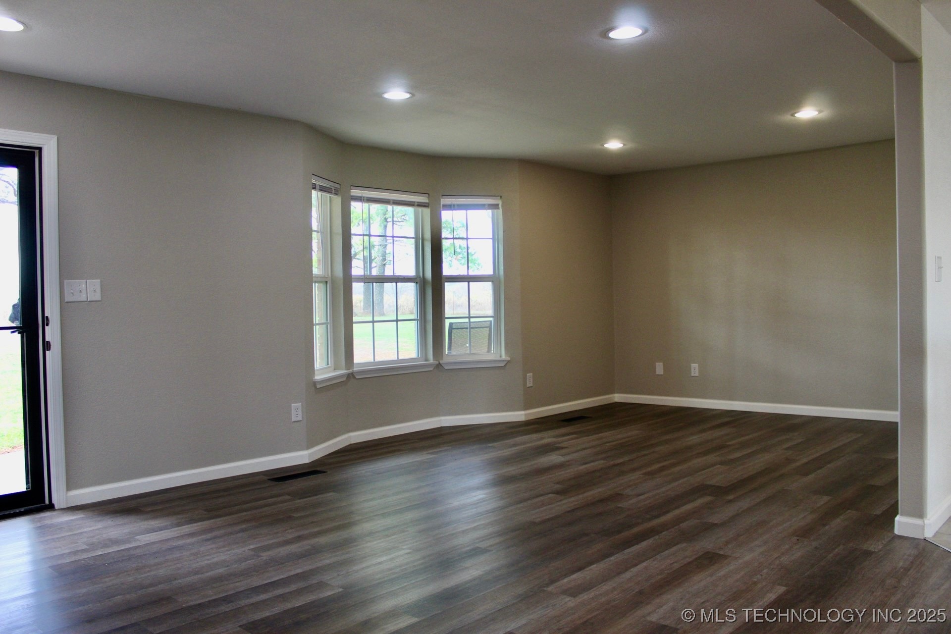 11086 N 368 Road Property Photo 10