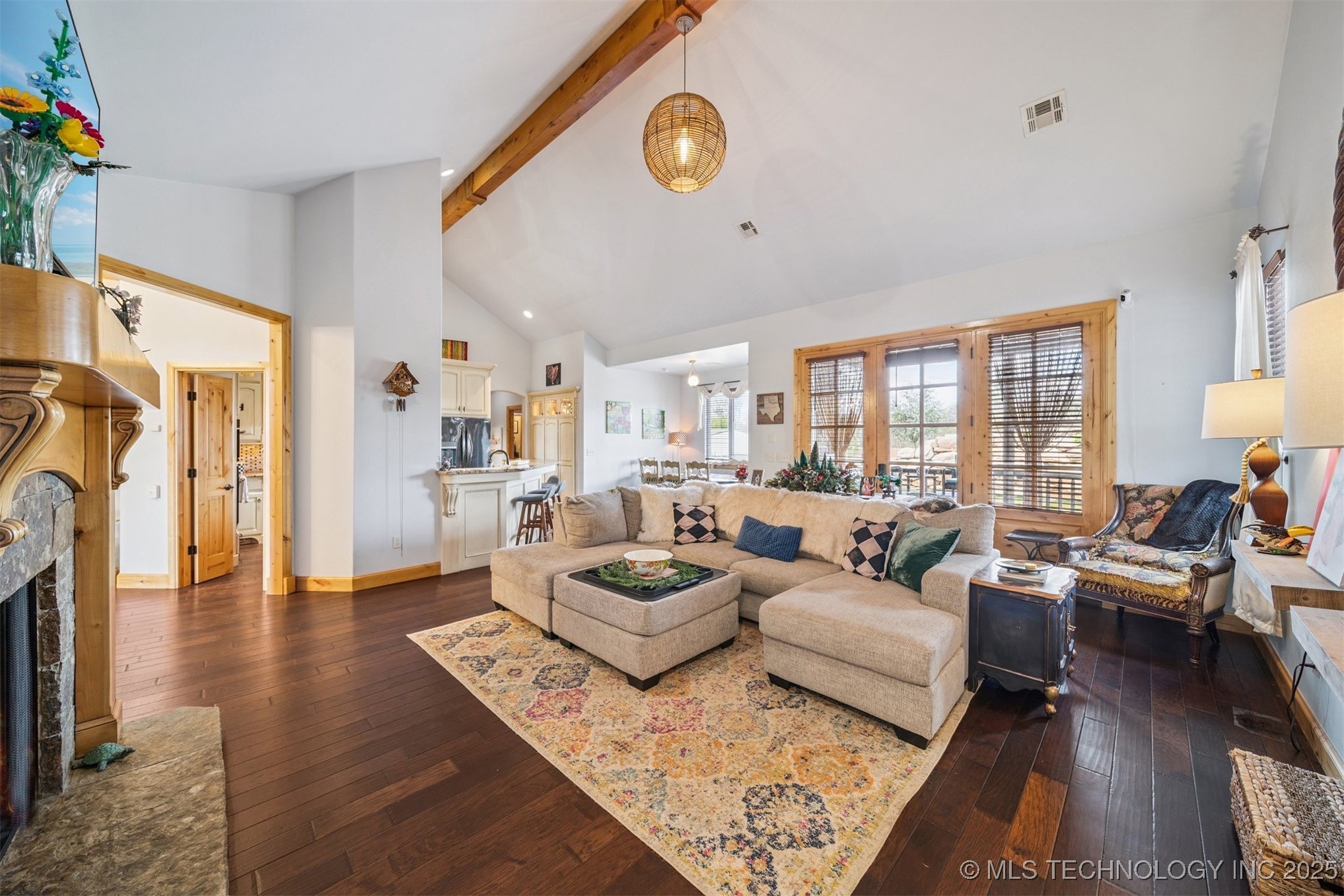 904 W 9th Street Property Photo 8