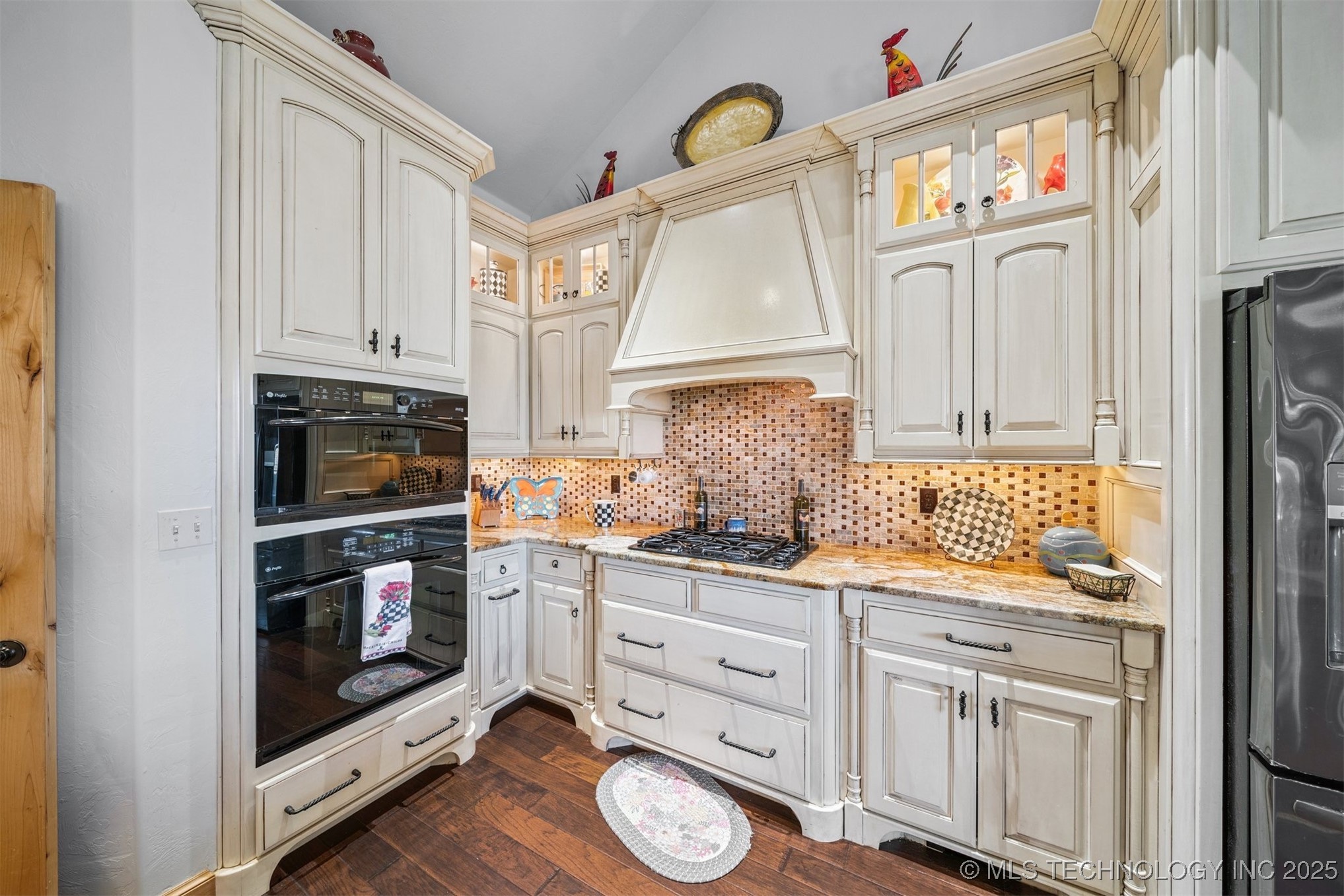 904 W 9th Street Property Photo 11