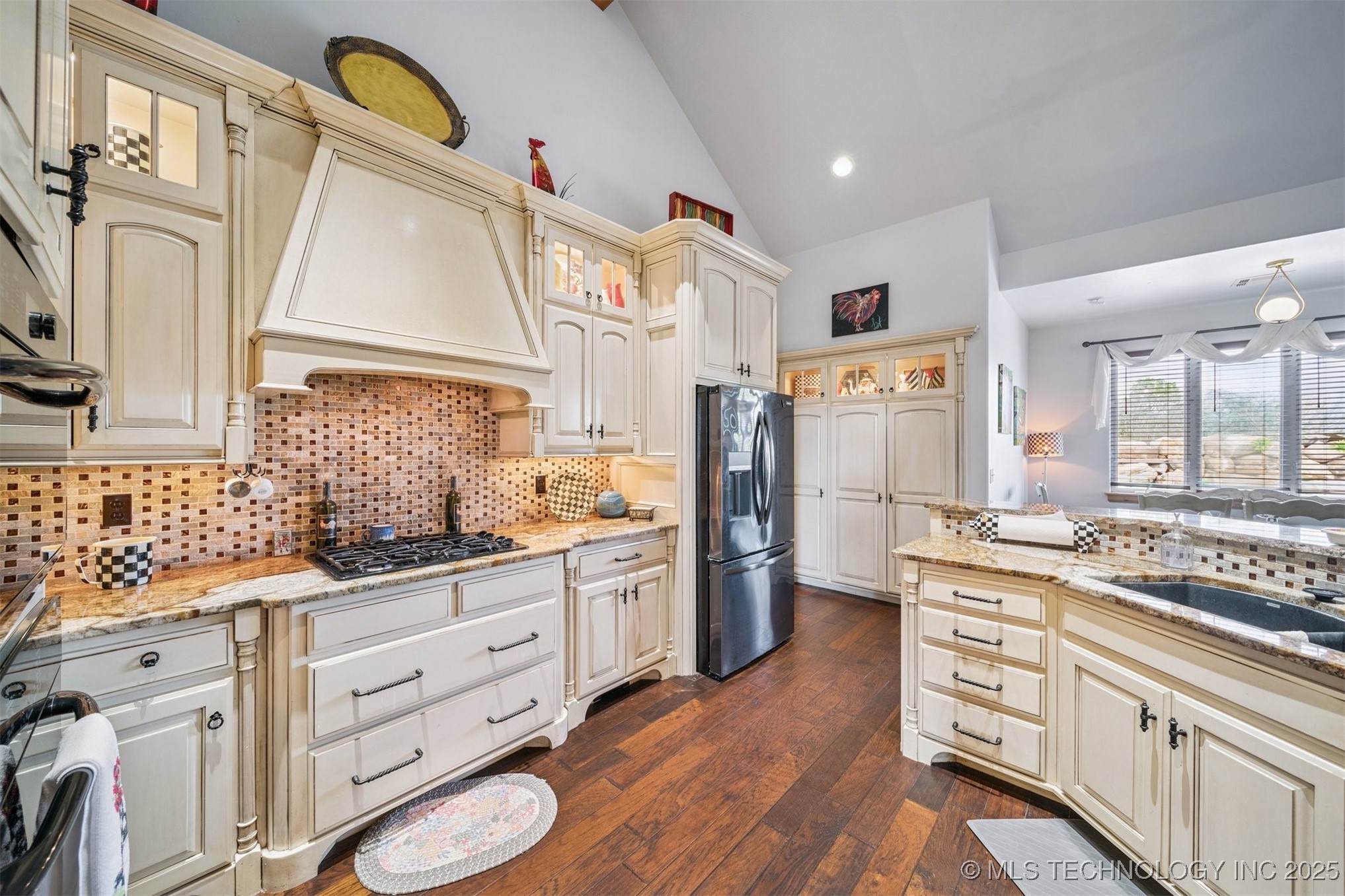 904 W 9th Street Property Photo 13