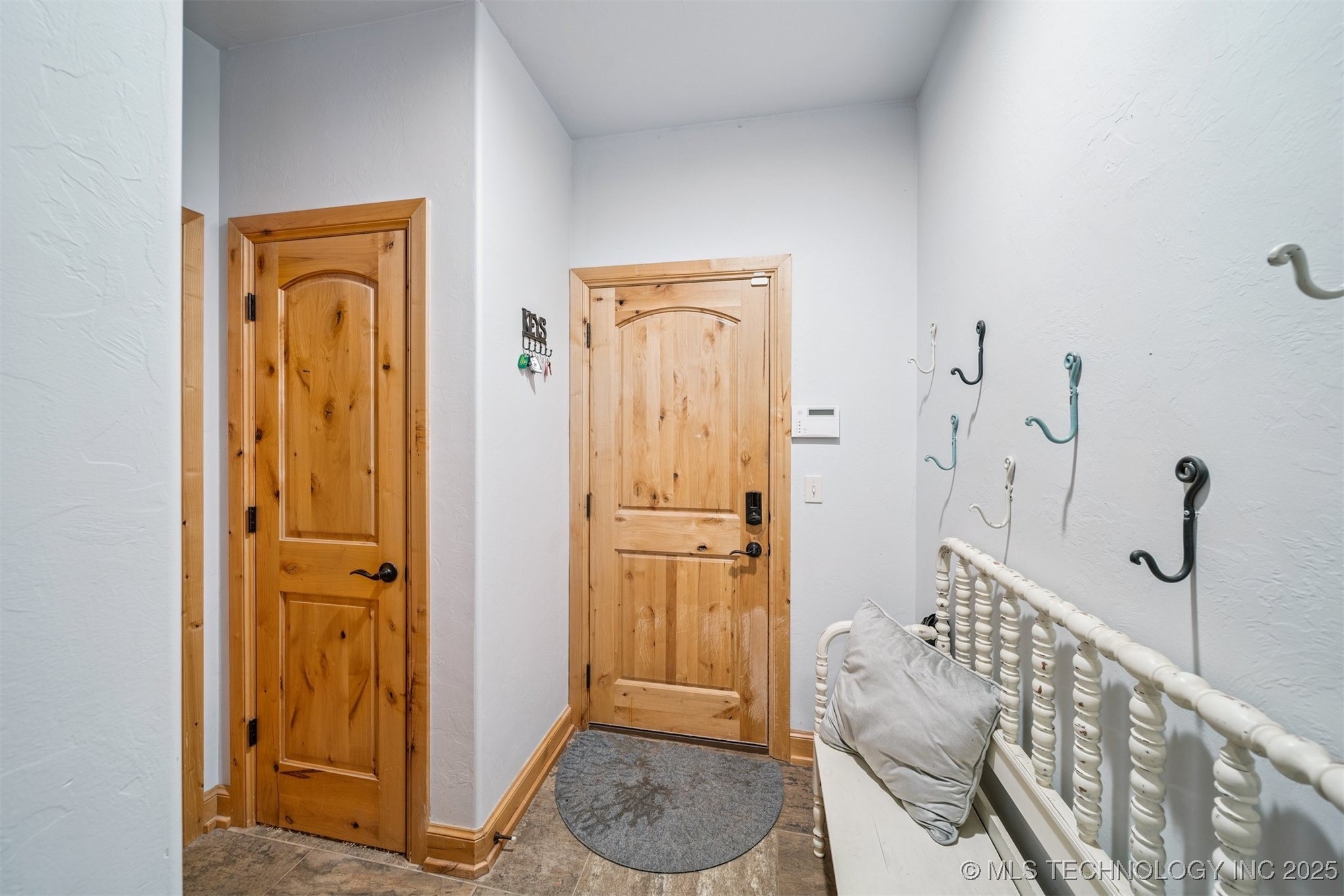 904 W 9th Street Property Photo 18