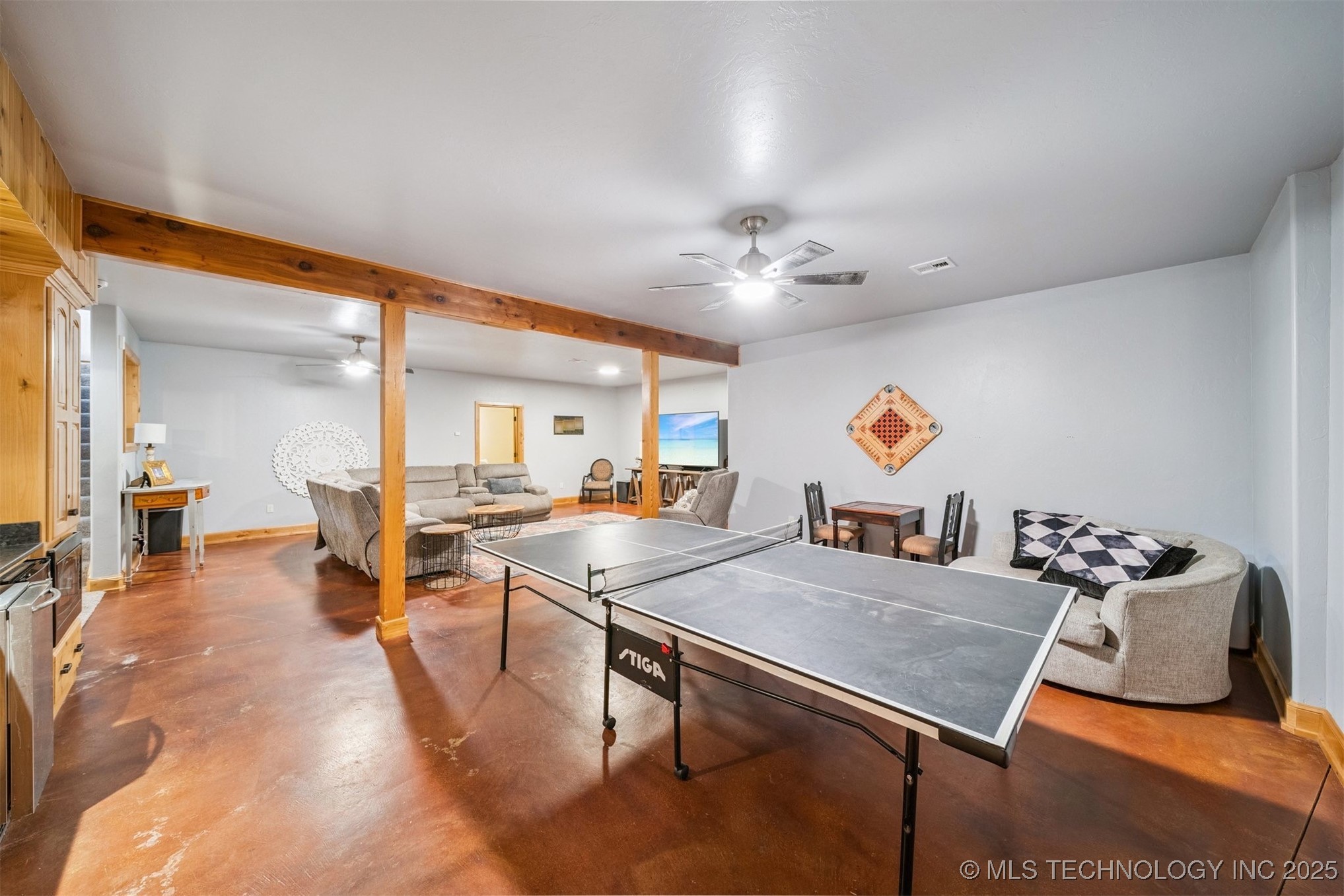 904 W 9th Street Property Photo 28