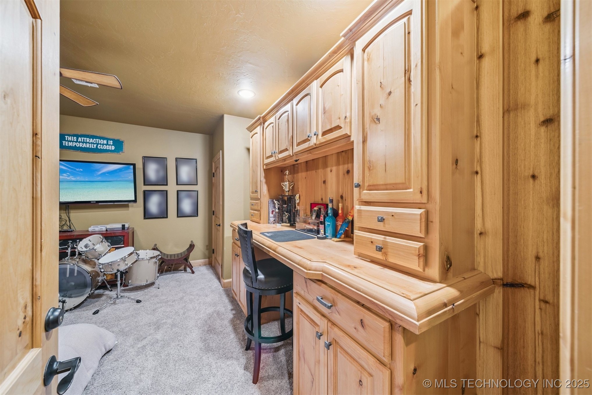 904 W 9th Street Property Photo 38