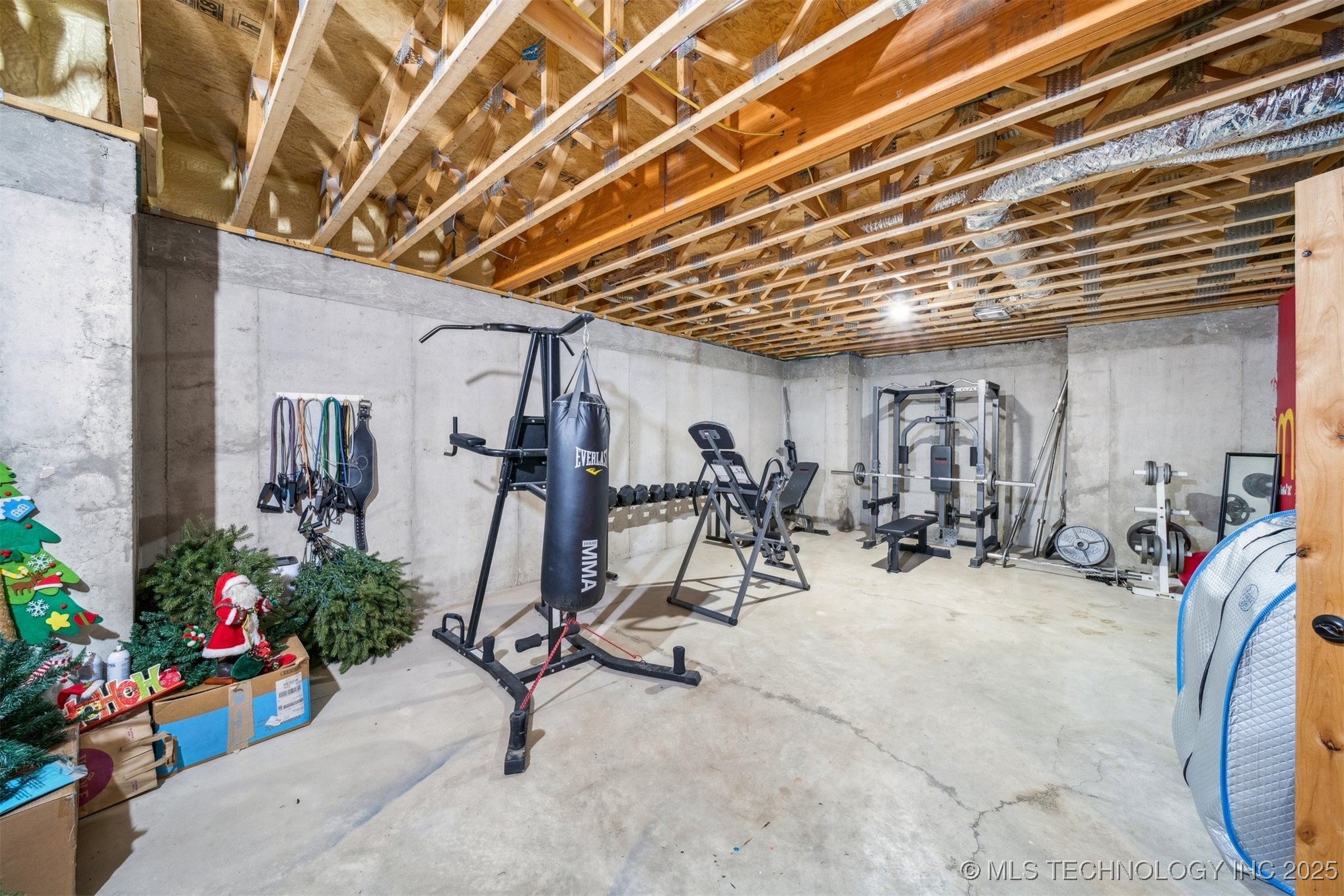 904 W 9th Street Property Photo 46