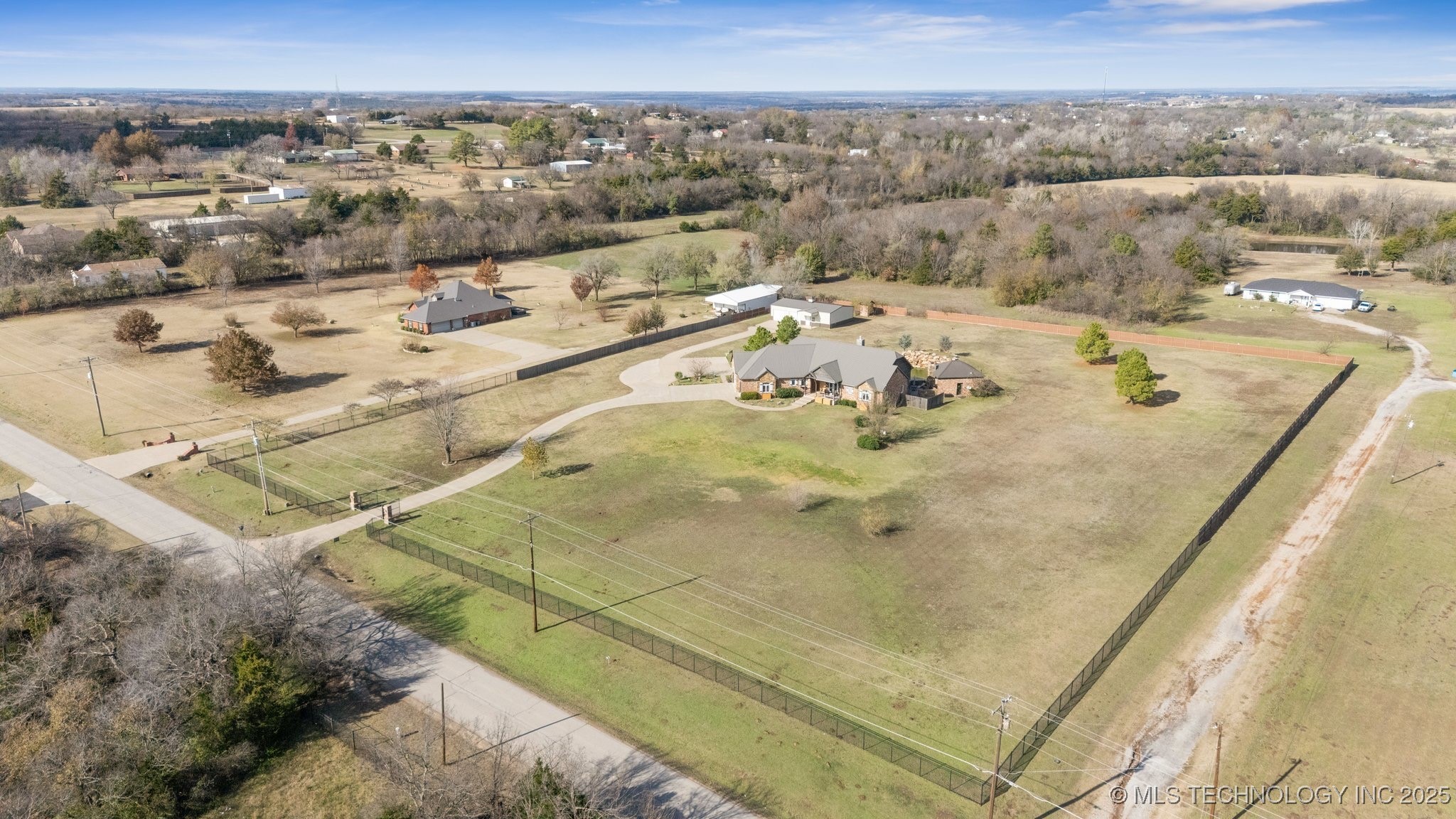 904 W 9th Street Property Photo 64