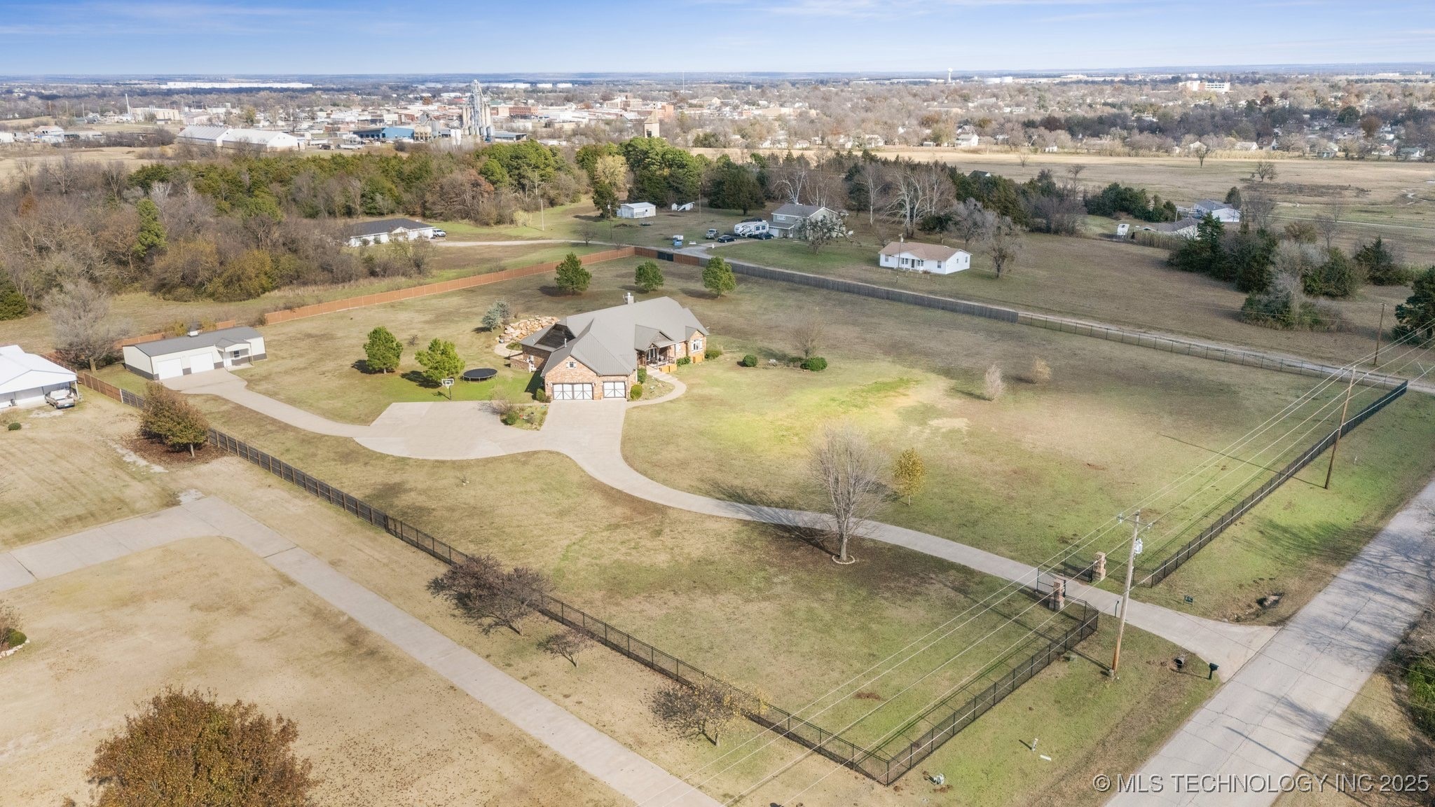 904 W 9th Street Property Photo 67