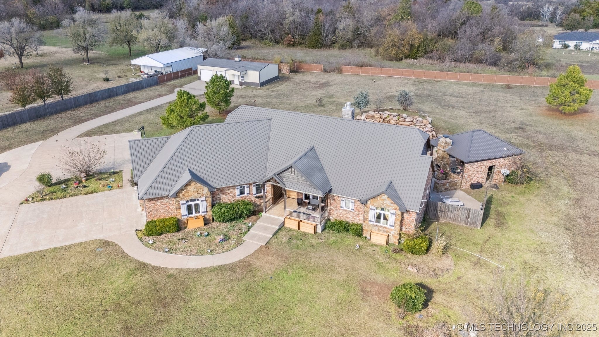 904 W 9th Street Property Photo 69