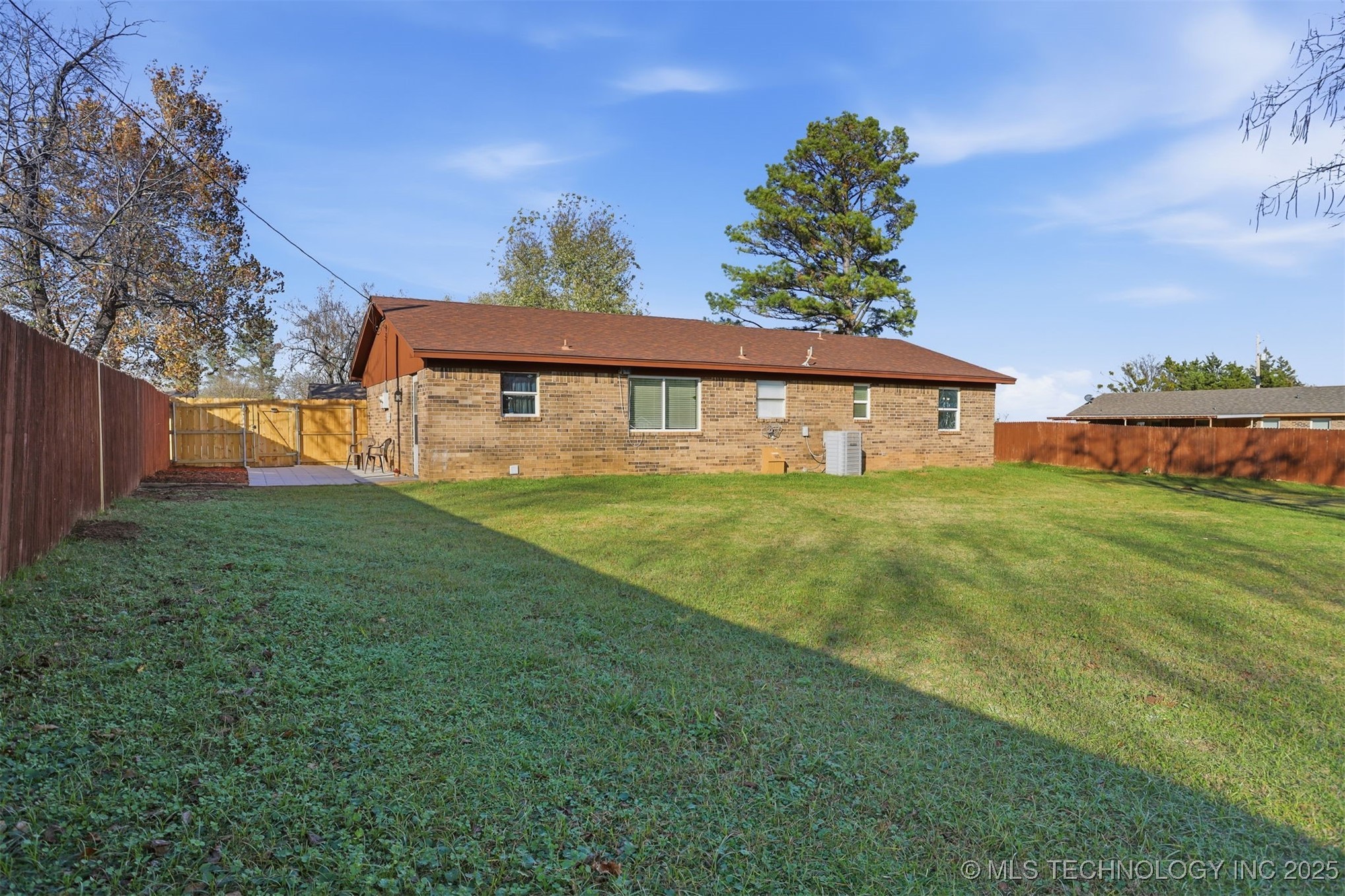 920 Washington Avenue Property Photo 5