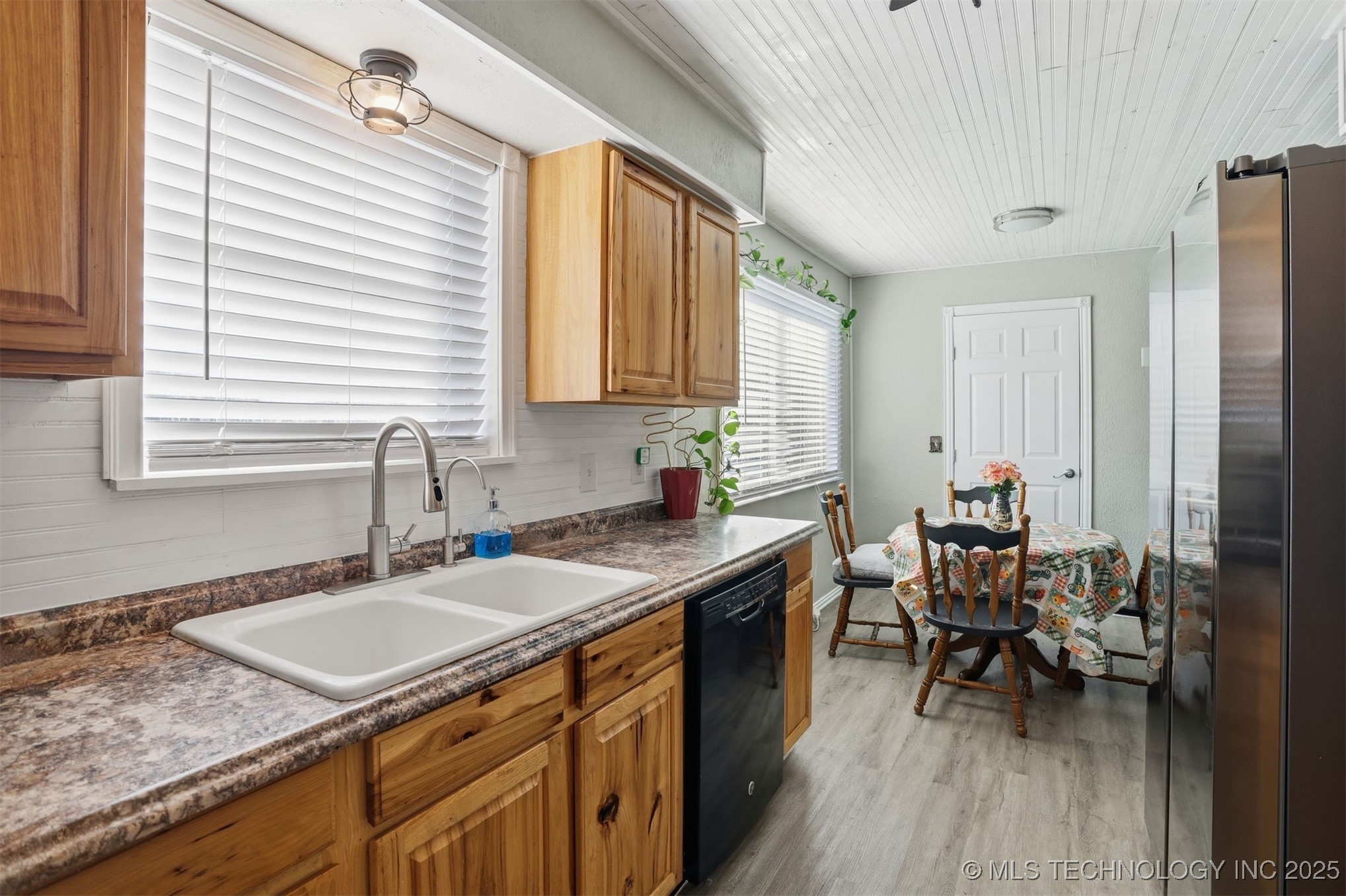 920 Washington Avenue Property Photo 16