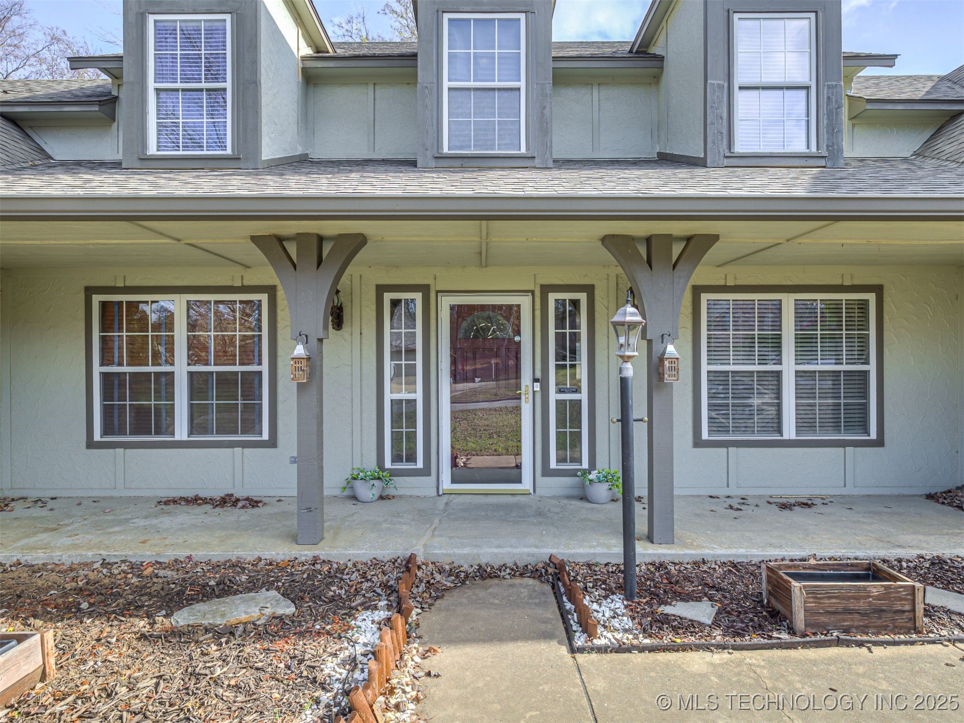 12512 S 18th Circle E Property Photo 9