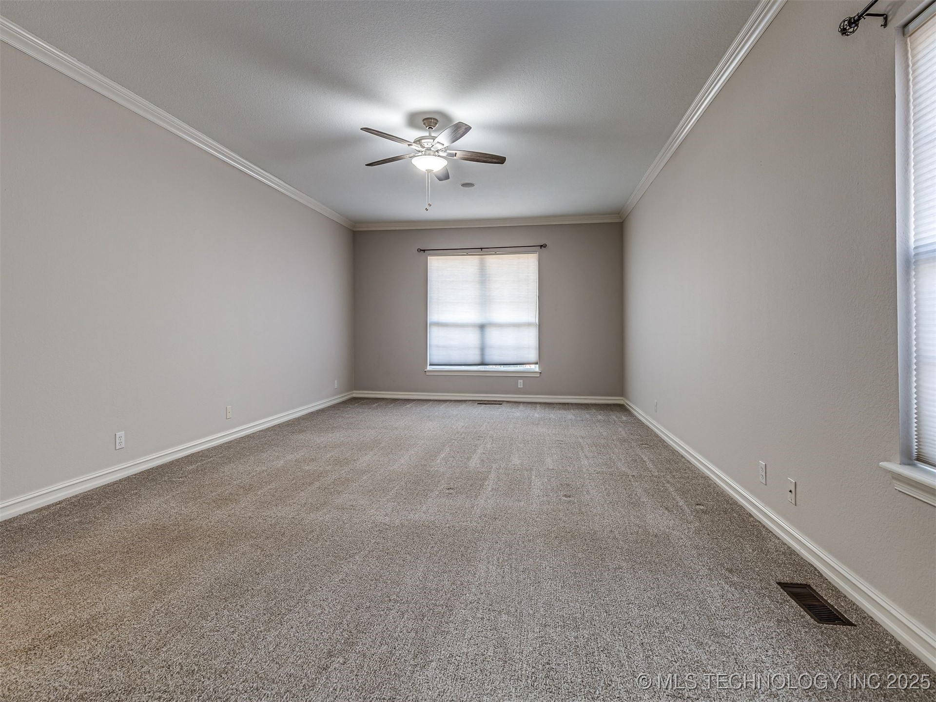 12512 S 18th Circle E Property Photo 32