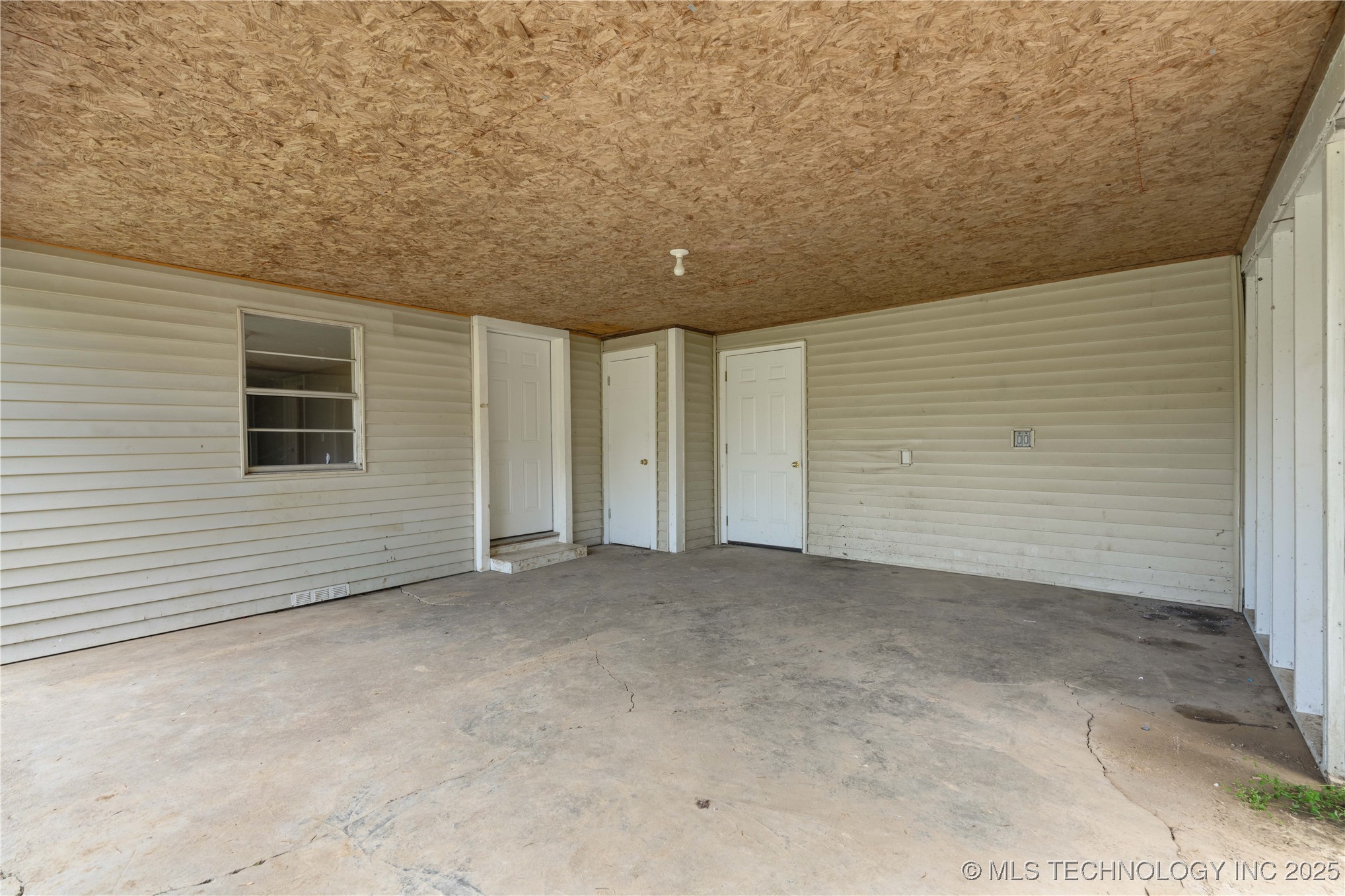 607 E Schley Street Property Photo 11