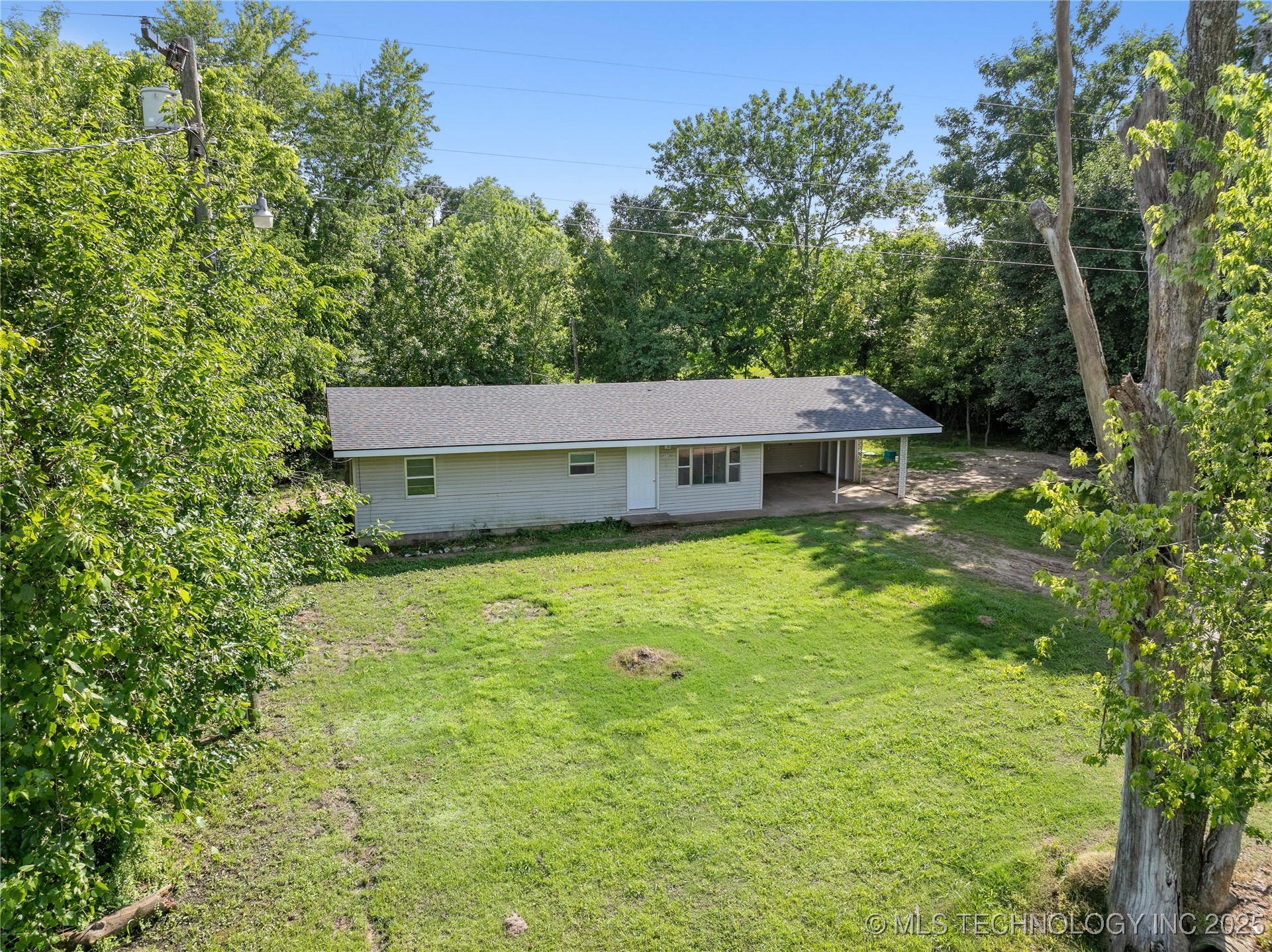 607 E Schley Street Property Photo 19