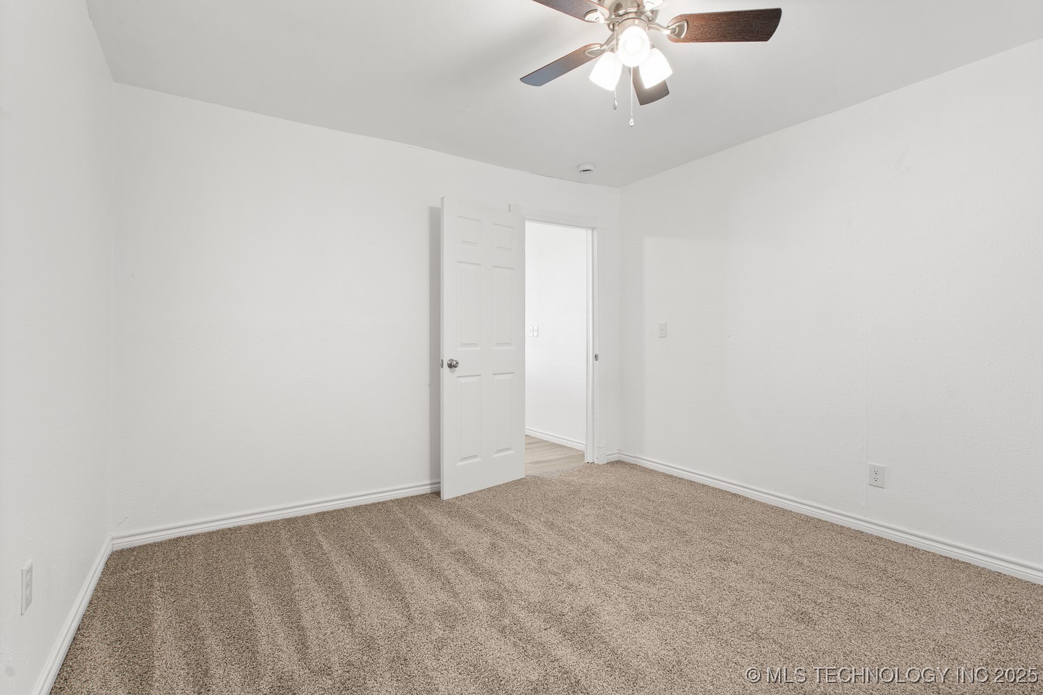 114 Laurel Street Property Photo 12