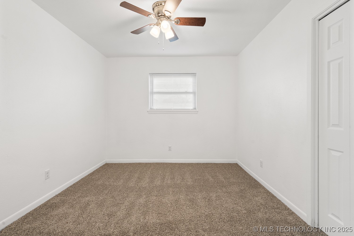 114 Laurel Street Property Photo 13