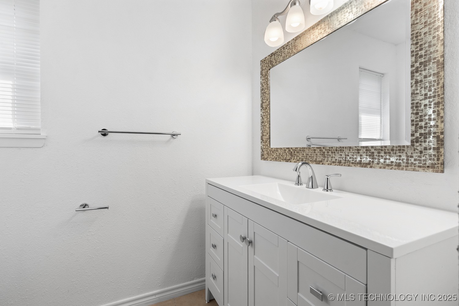 114 Laurel Street Property Photo 15