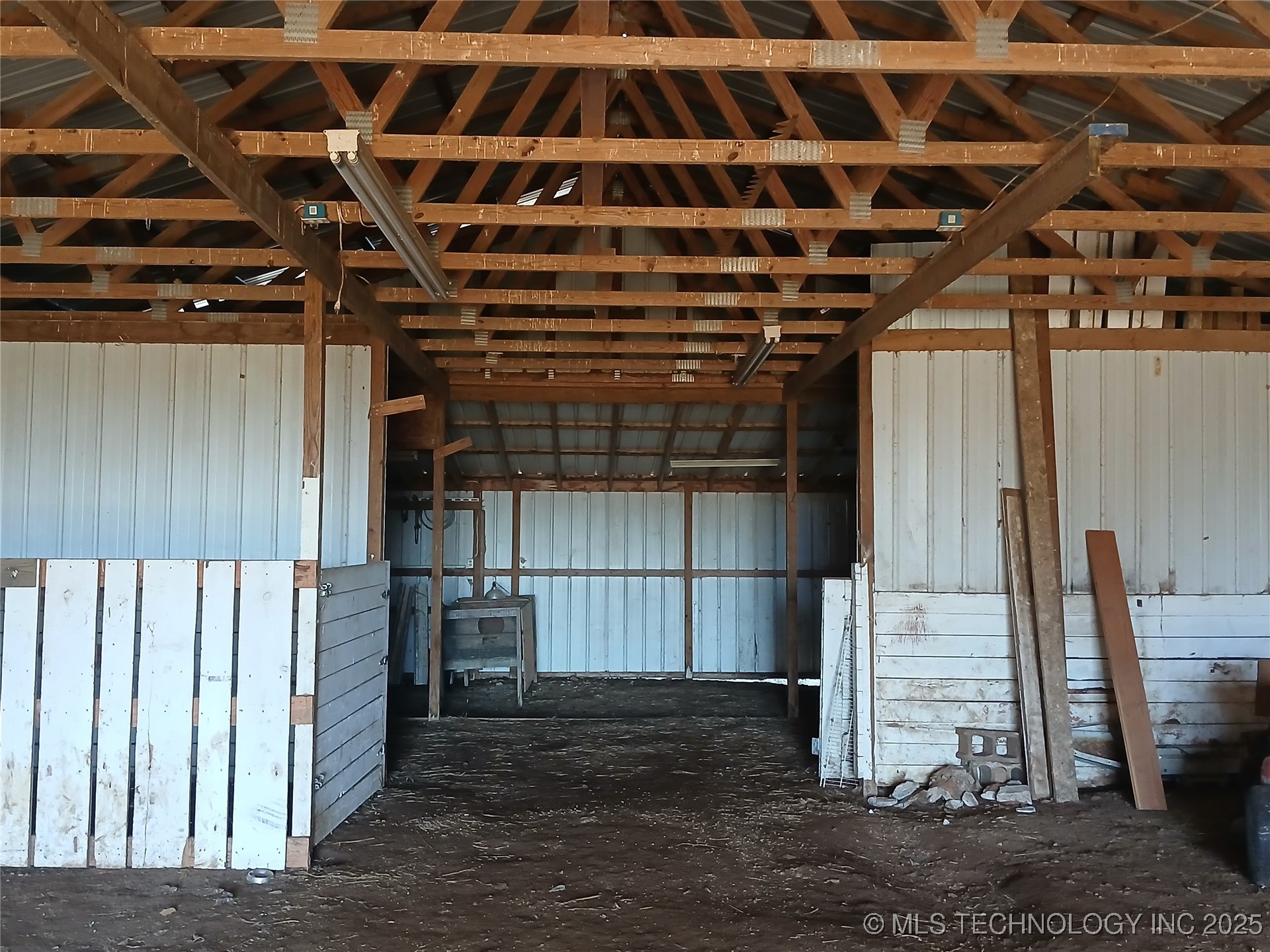 117217 S 4090 Road Property Photo 26