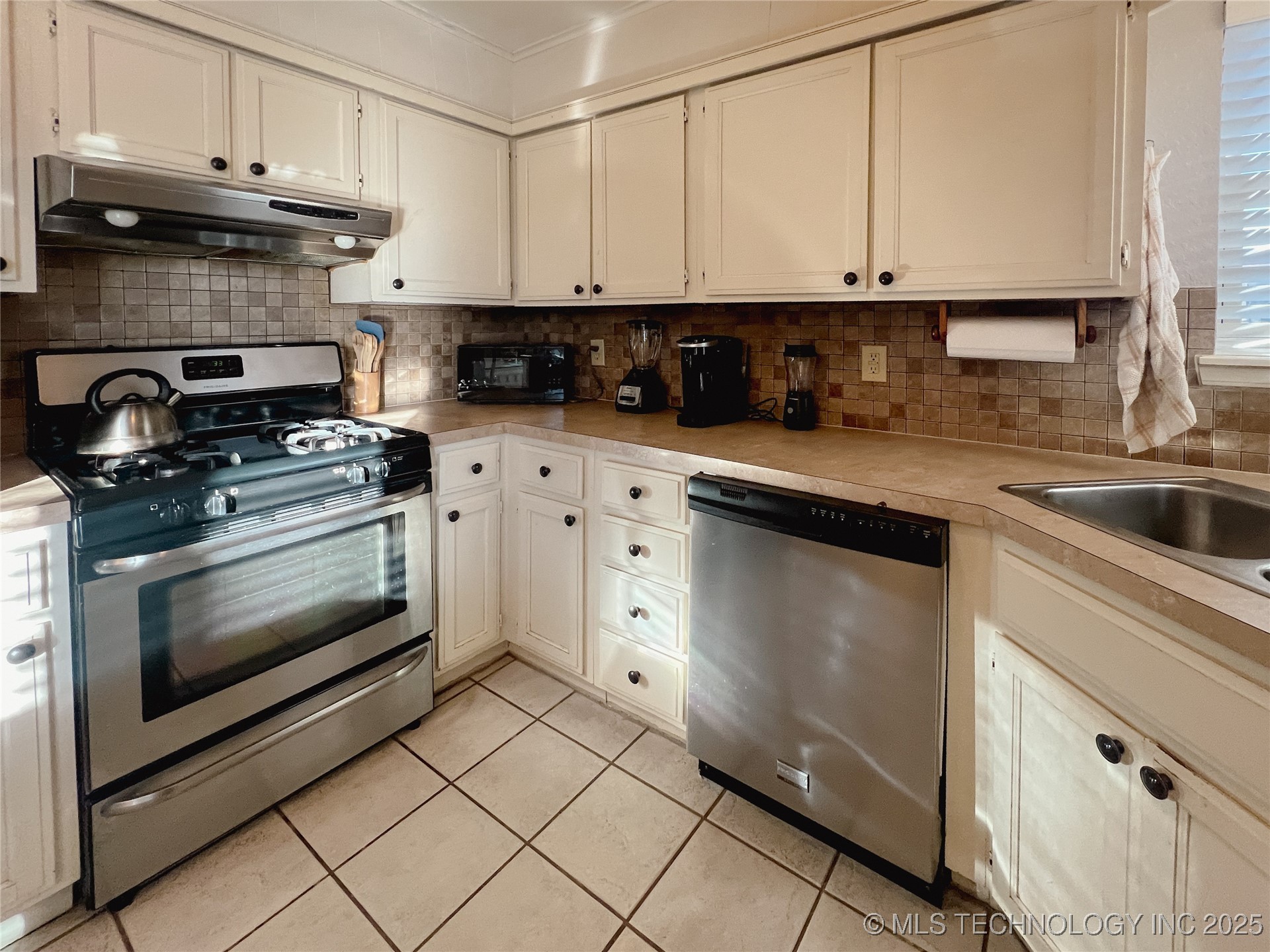 1707 S 139th East Avenue Property Photo 9