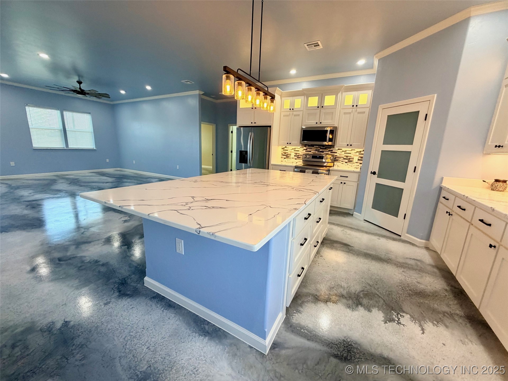 1813 Willow Place Property Photo 8