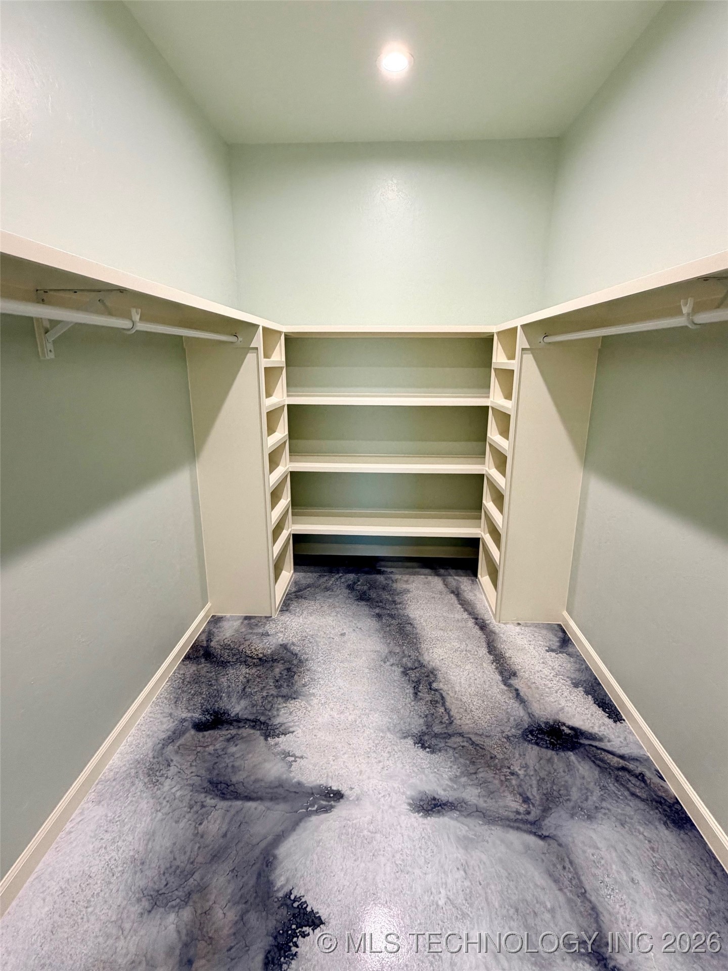 1813 Willow Place Property Photo 9