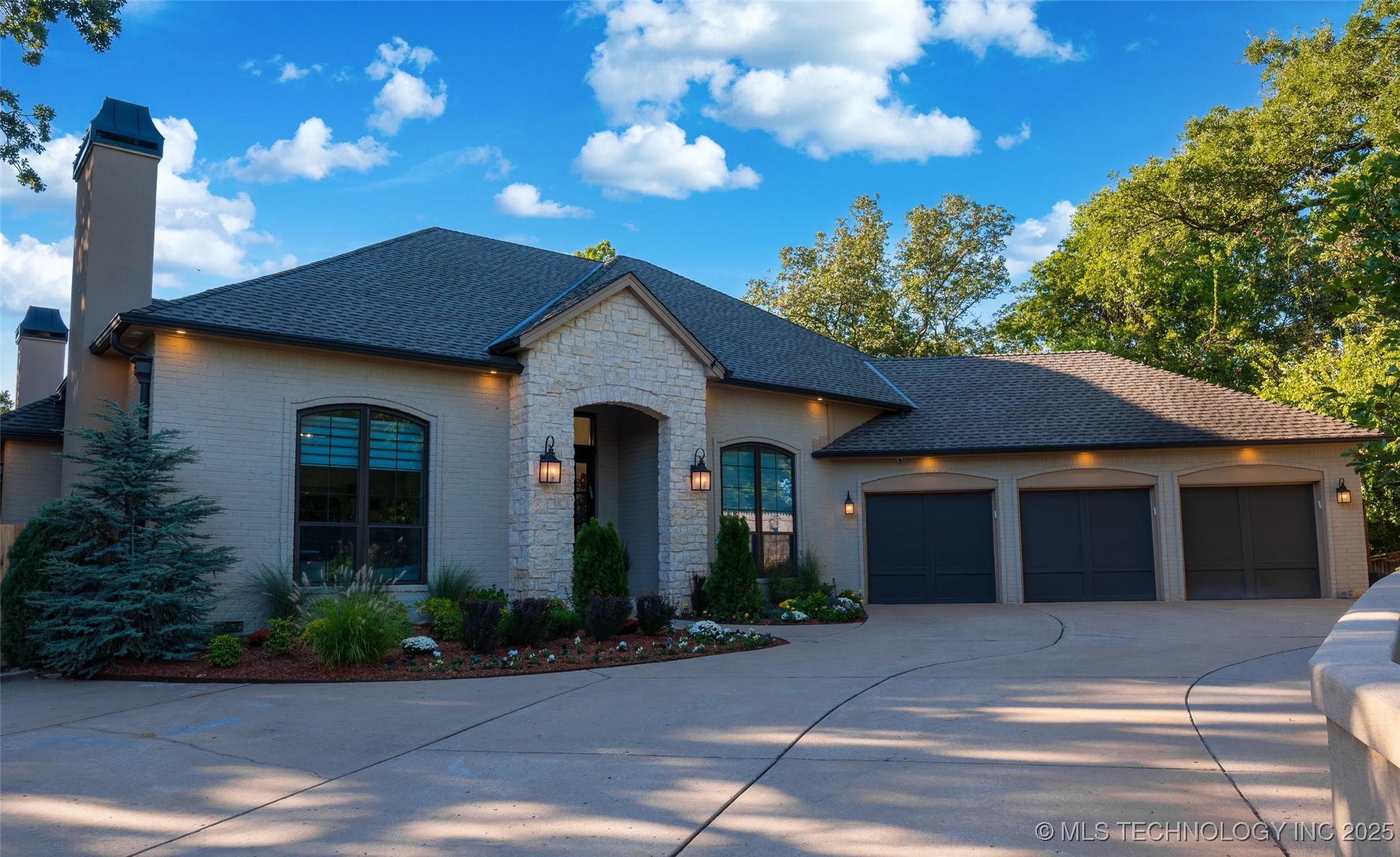 3502 E 104th Street Property Photo 1