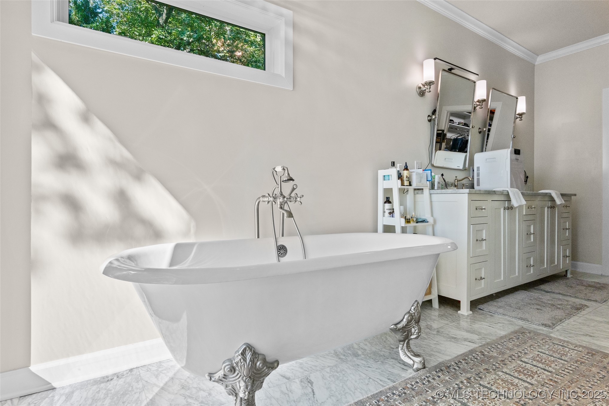 3502 E 104th Street Property Photo 9