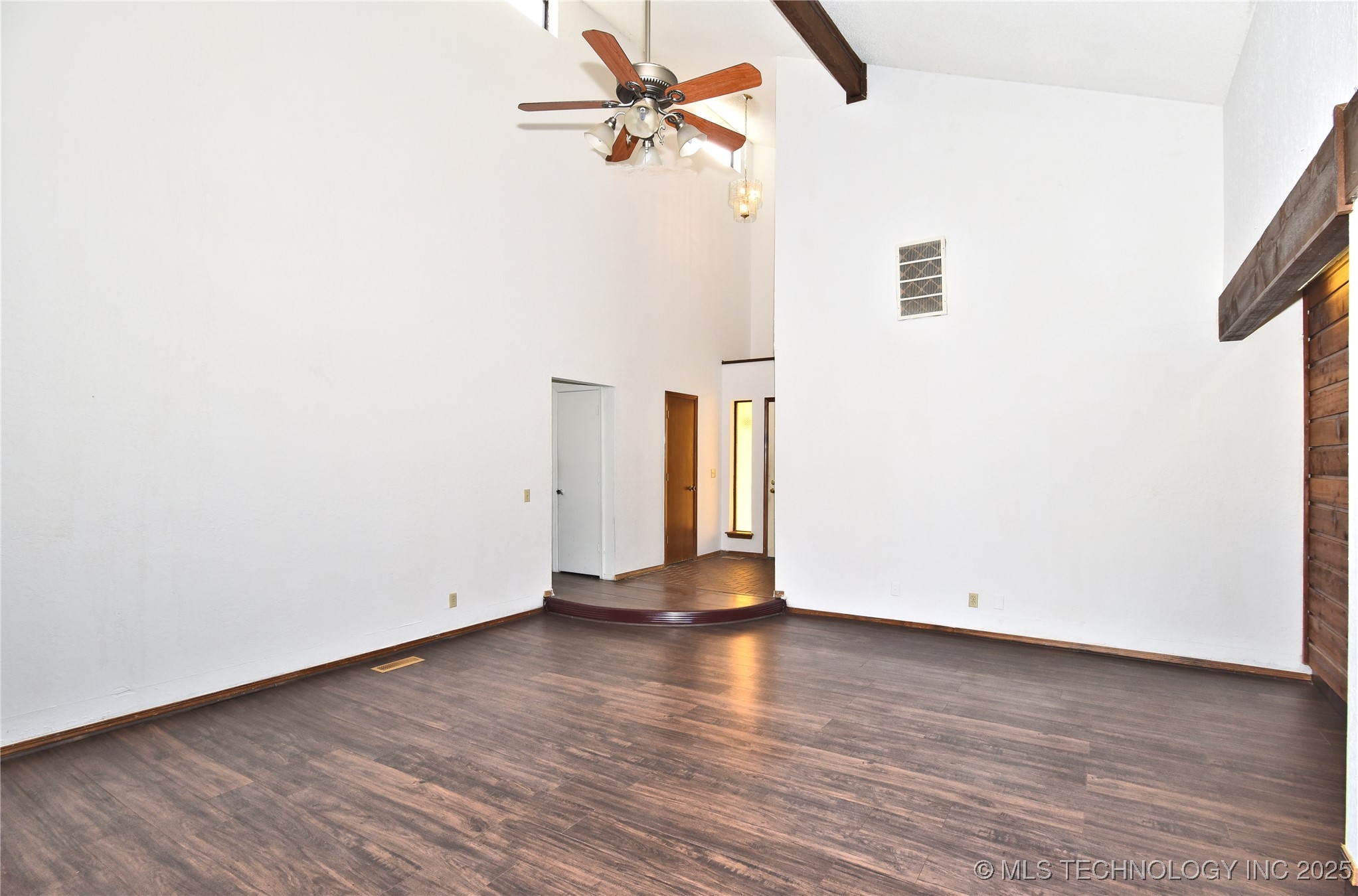 2208 W Memphis Street Property Photo 4