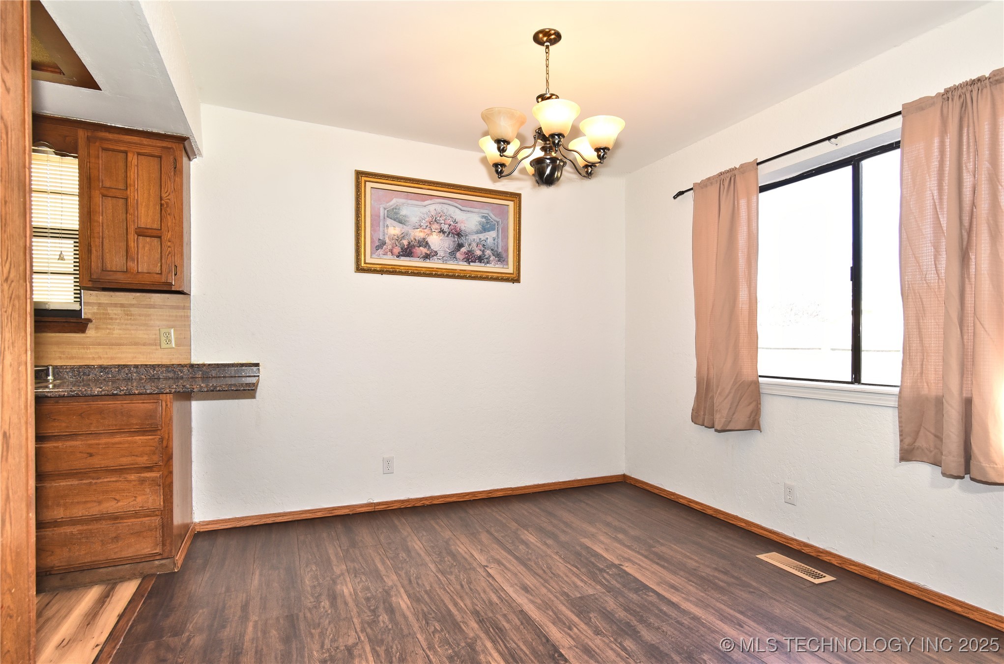 2208 W Memphis Street Property Photo 7