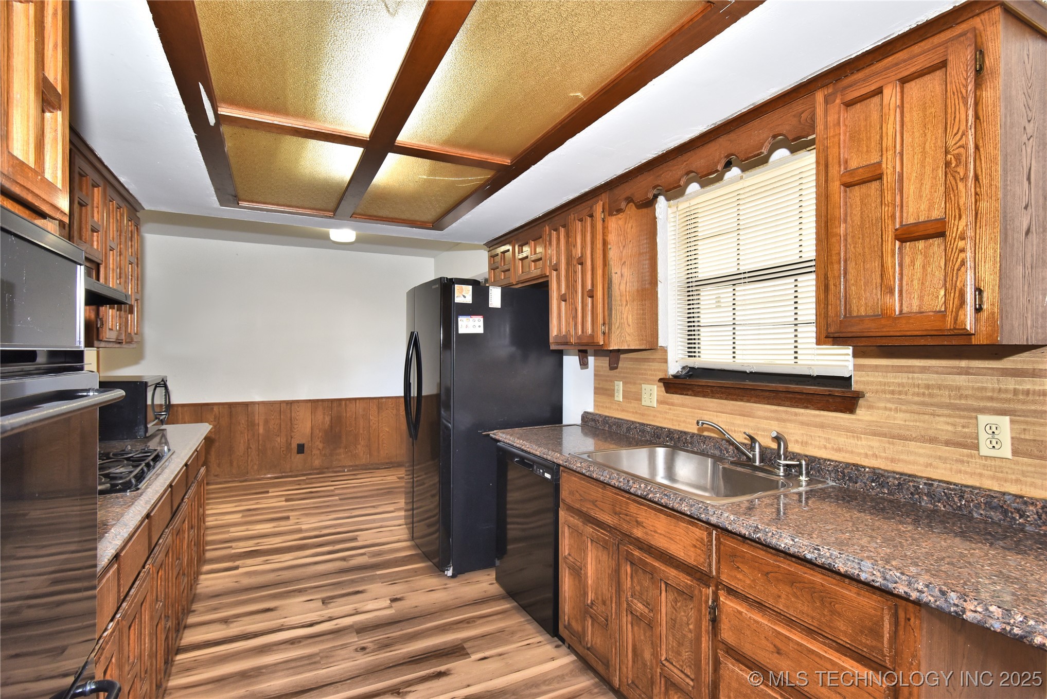 2208 W Memphis Street Property Photo 8