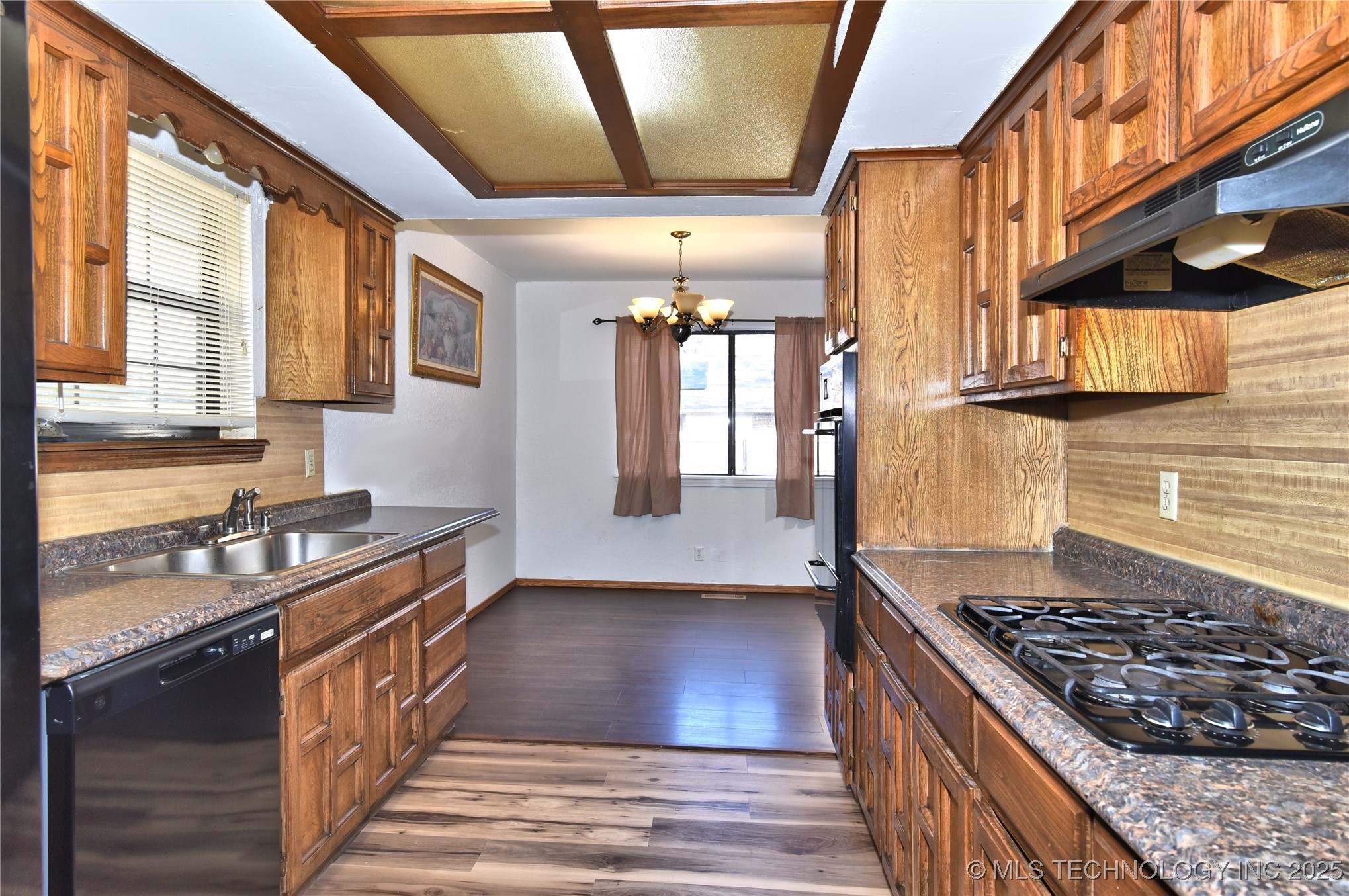 2208 W Memphis Street Property Photo 10