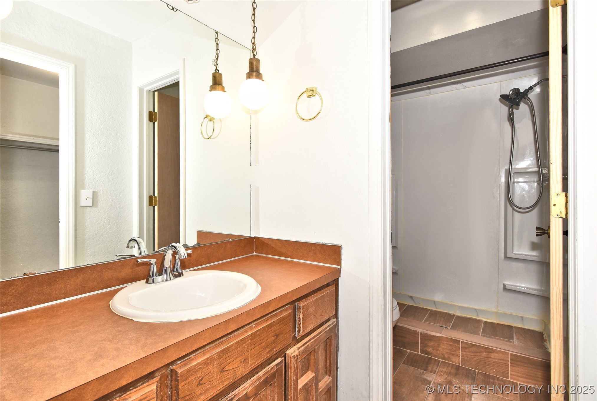 2208 W Memphis Street Property Photo 15