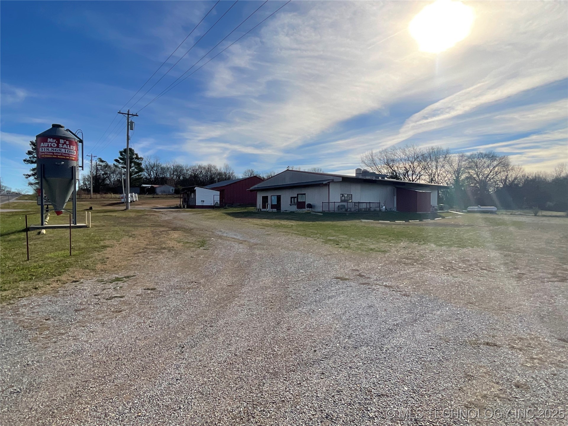 455 W Tulsa Property Photo 5