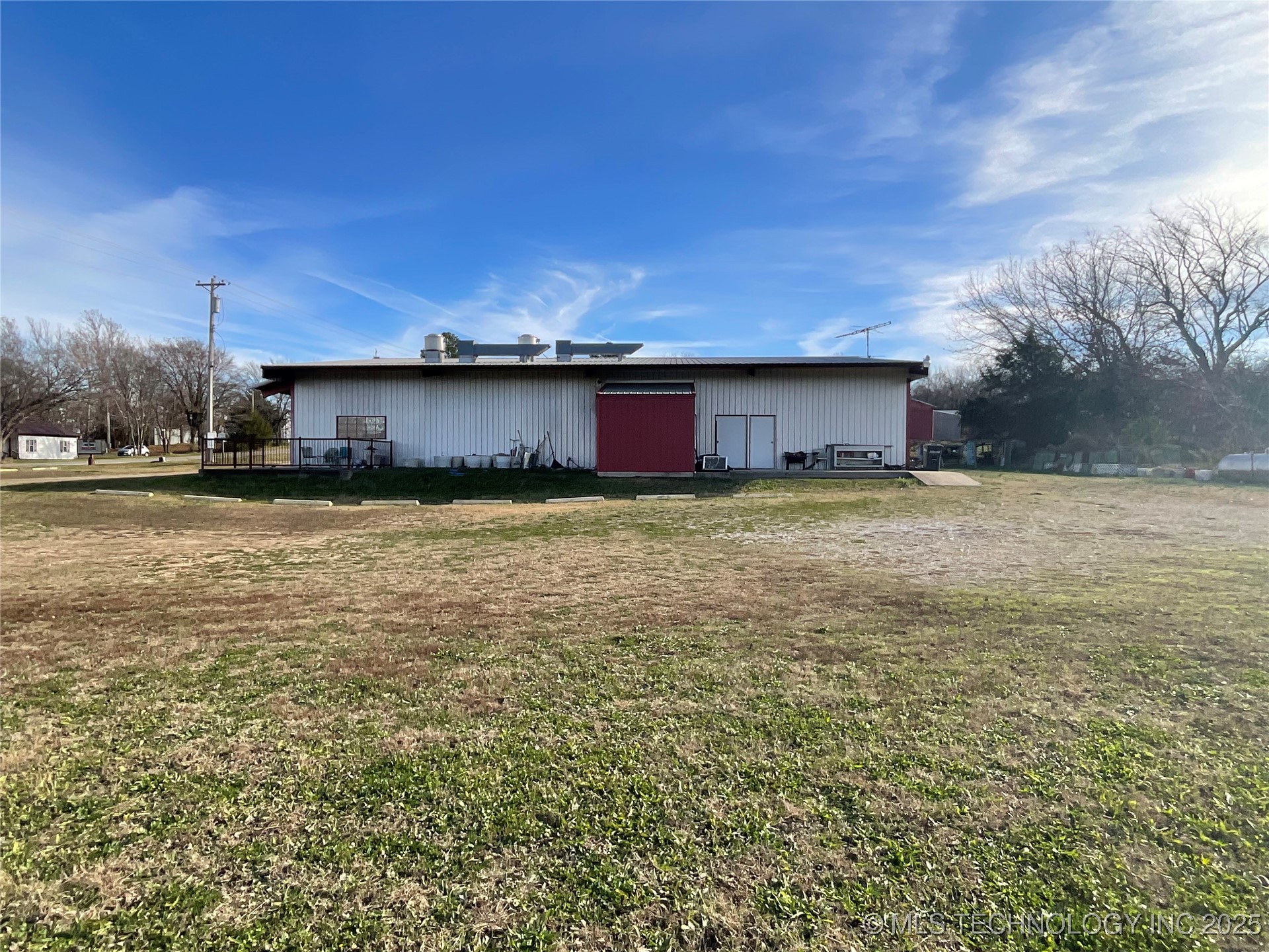 455 W Tulsa Property Photo 6