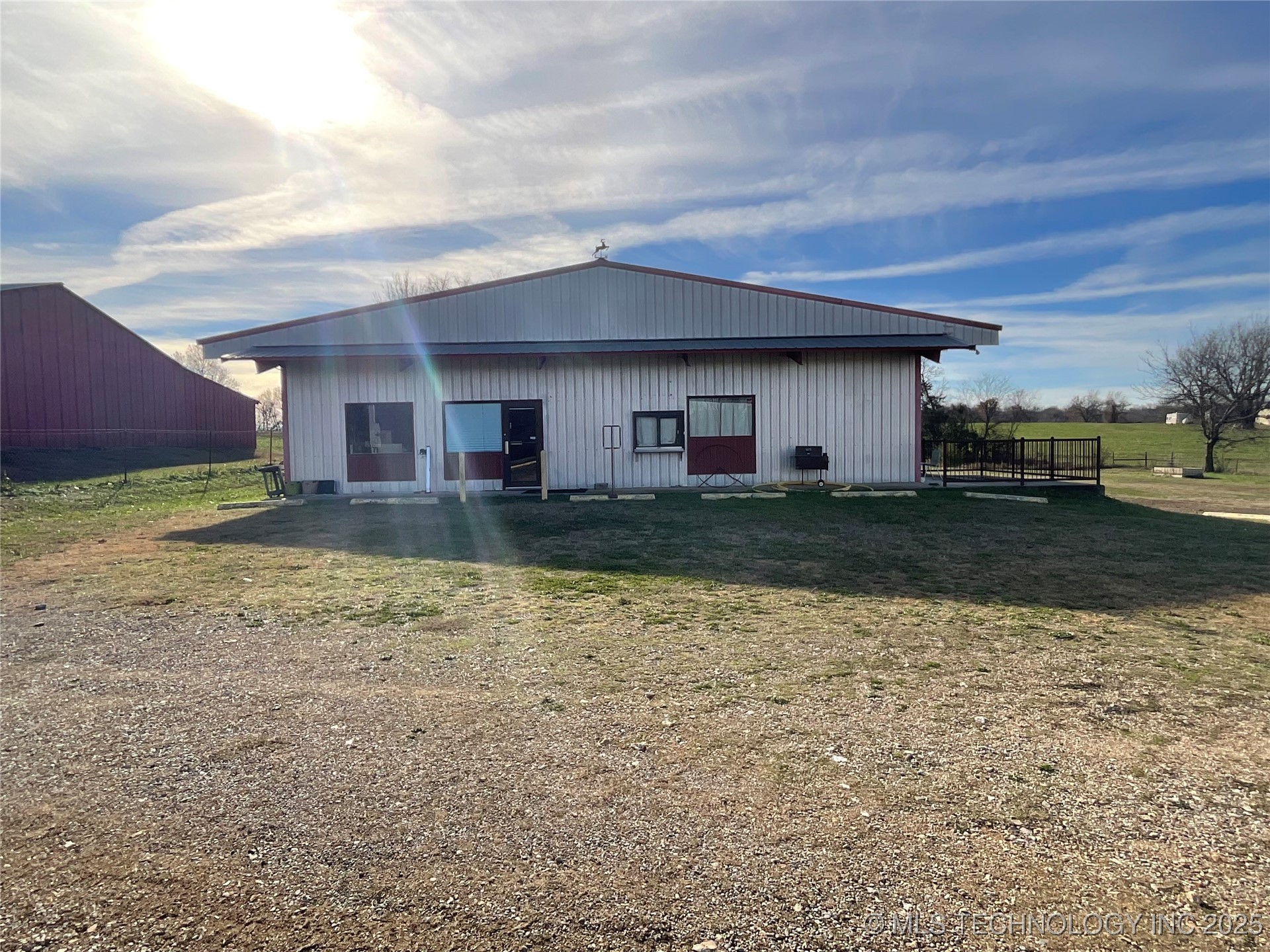 455 W Tulsa Property Photo 9