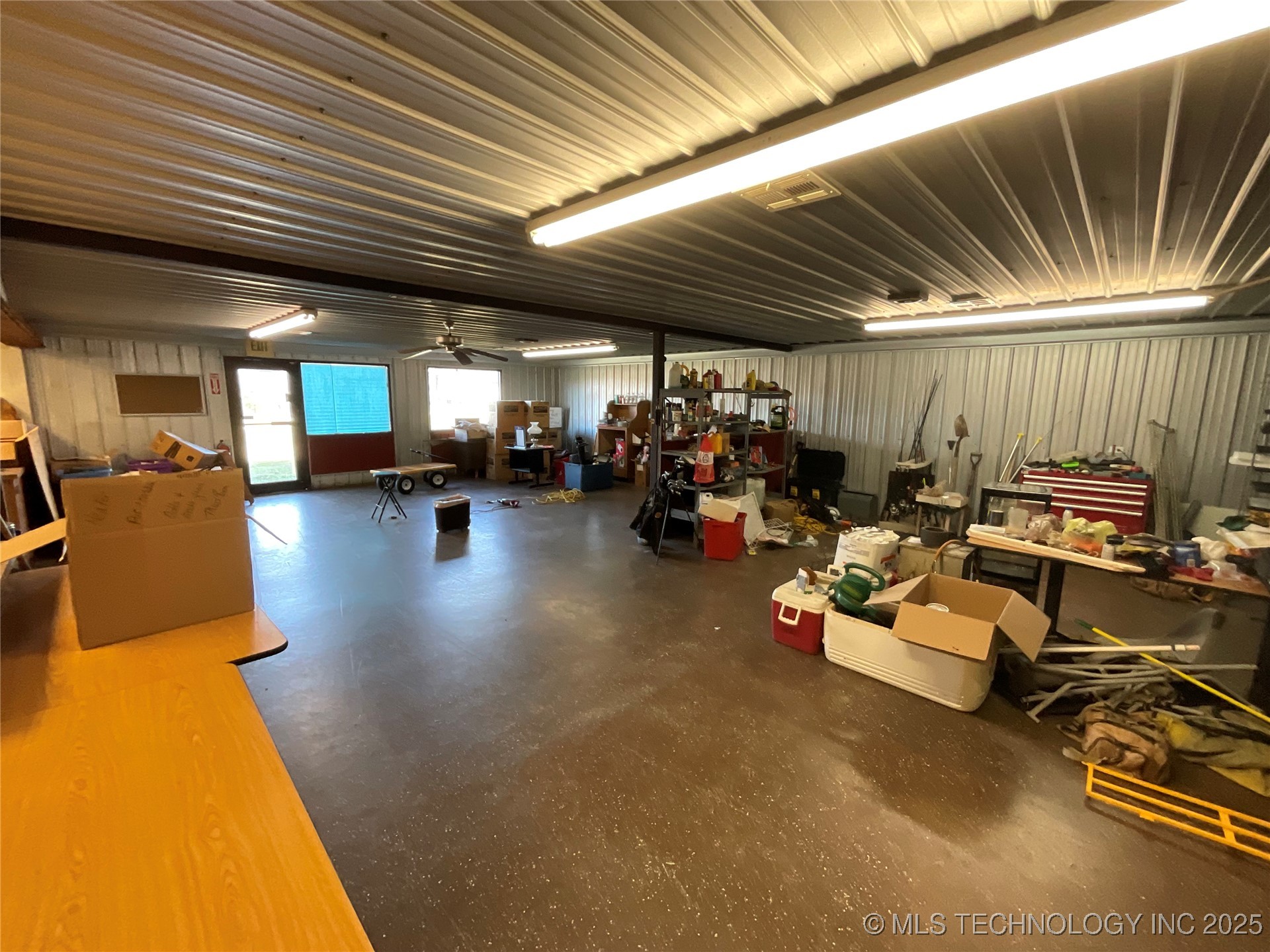 455 W Tulsa Property Photo 28