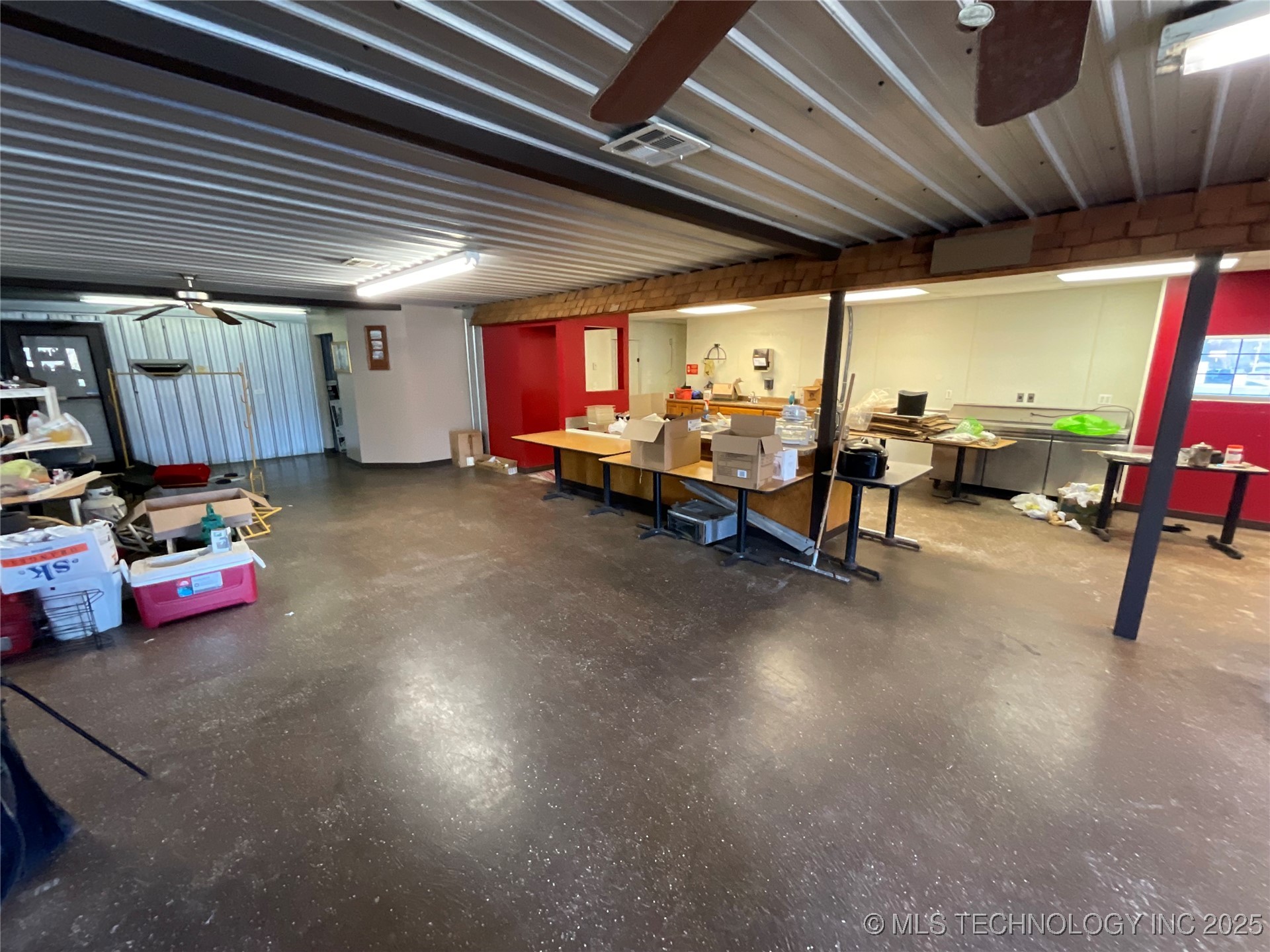 455 W Tulsa Property Photo 32