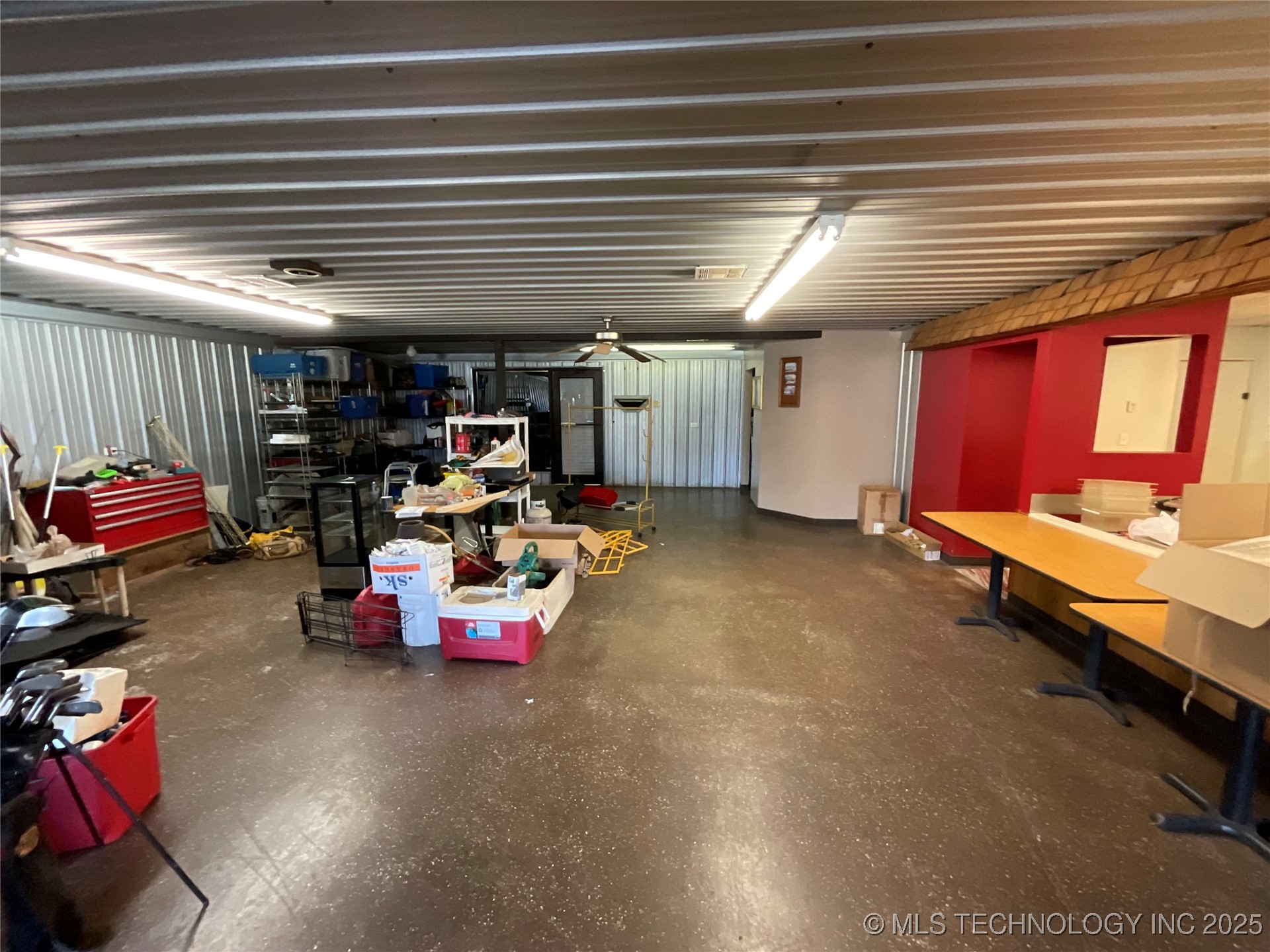 455 W Tulsa Property Photo 43