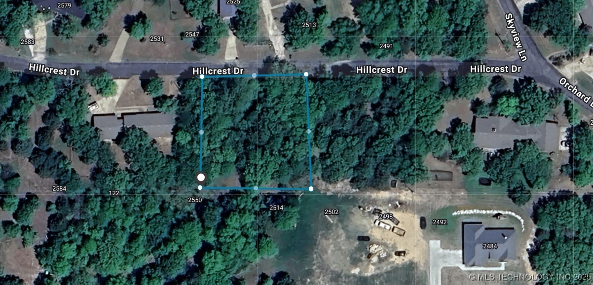 2550 W Hillcrest Drive Property Photo 2