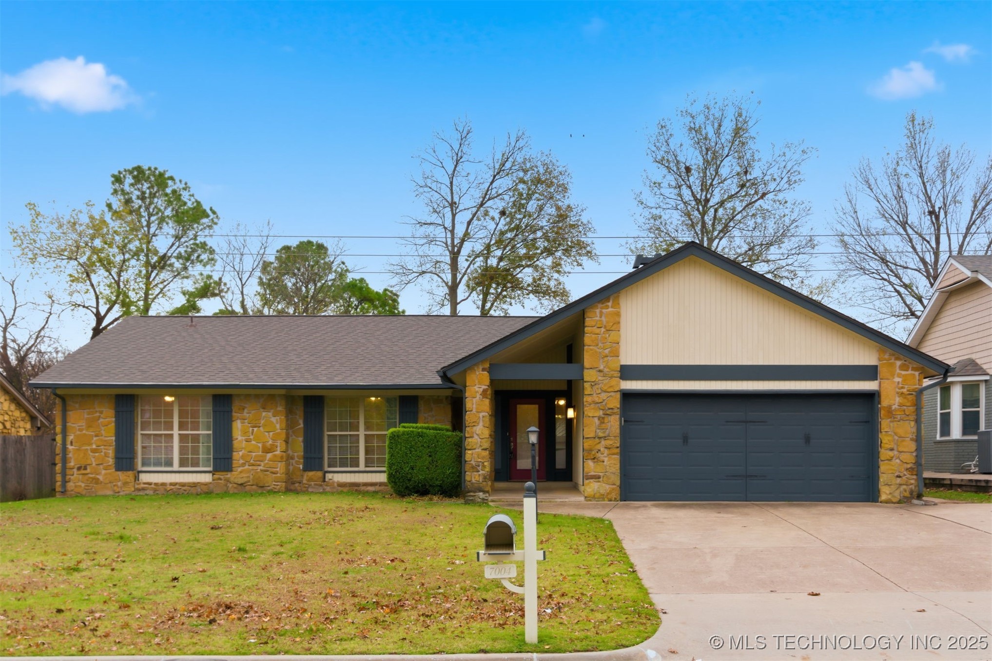 7004 E 93rd Street Property Photo 1