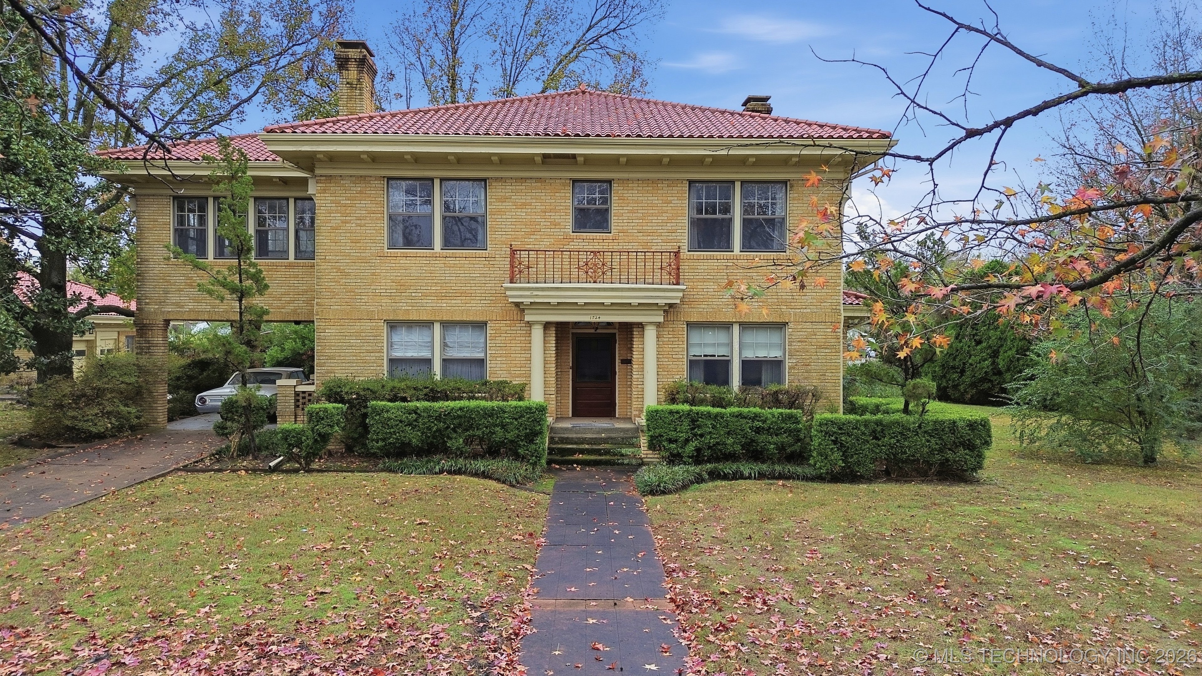 1724 E 8th Street Property Photo 1