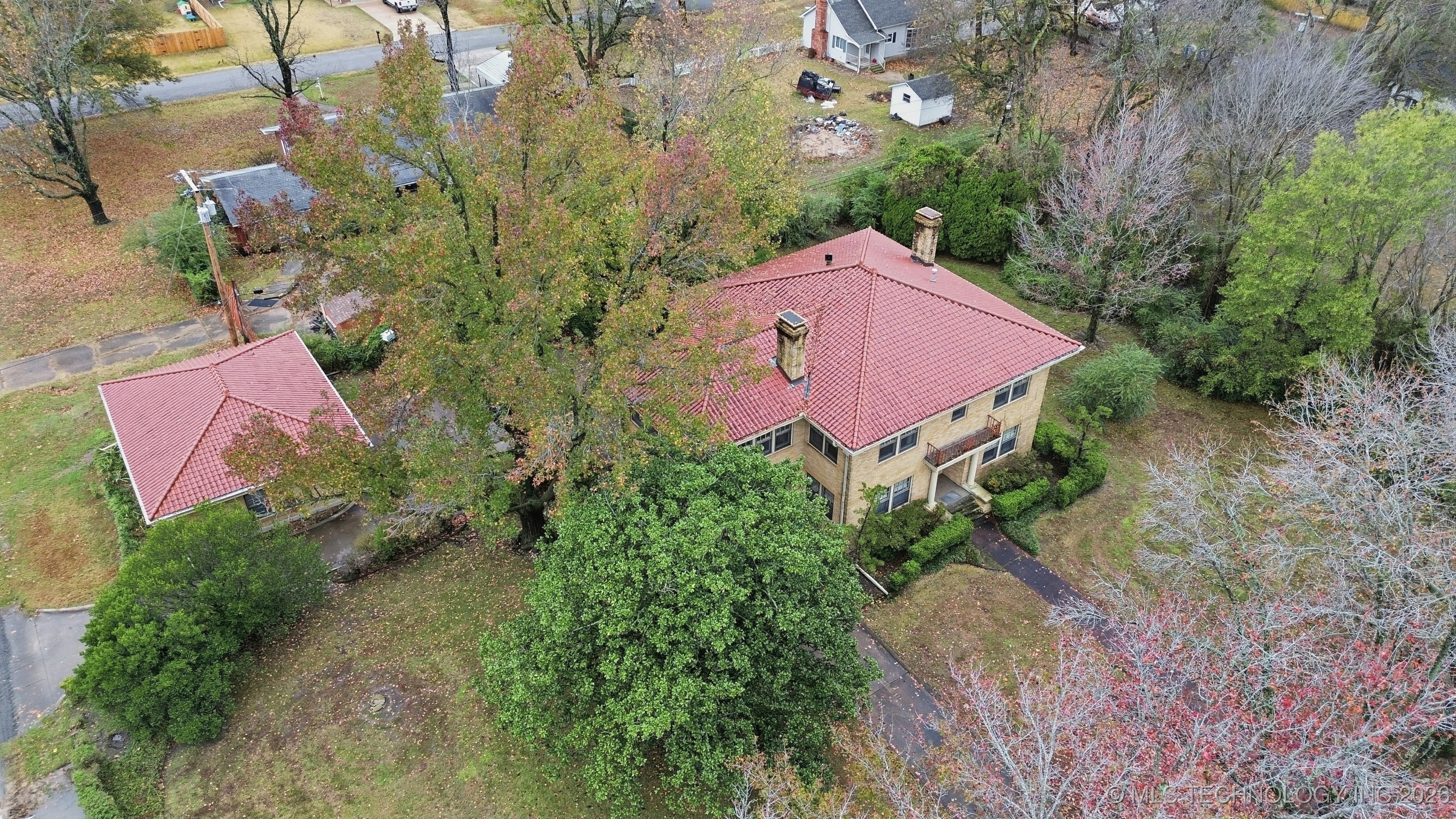 1724 E 8th Street Property Photo 4