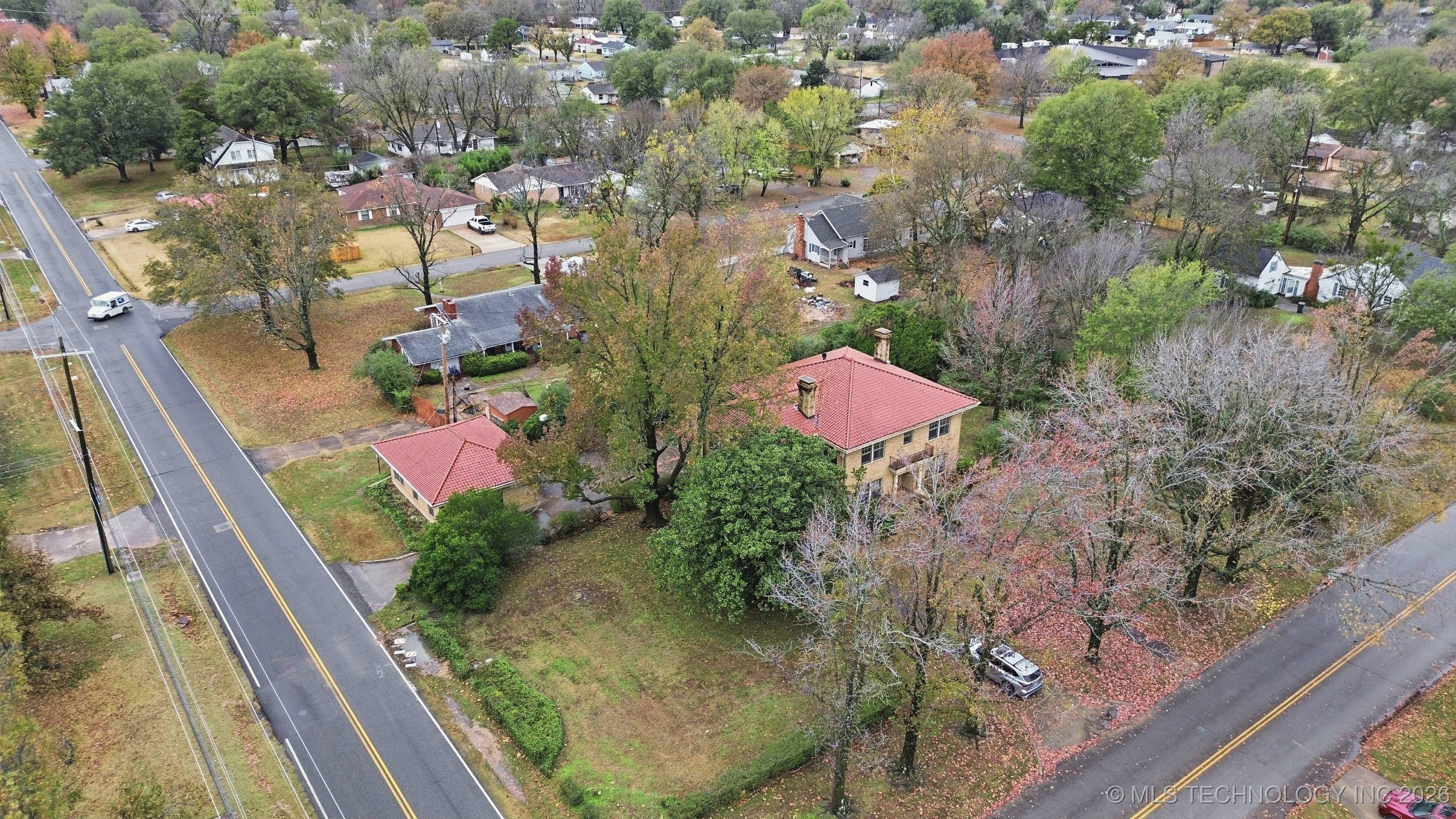 1724 E 8th Street Property Photo 8