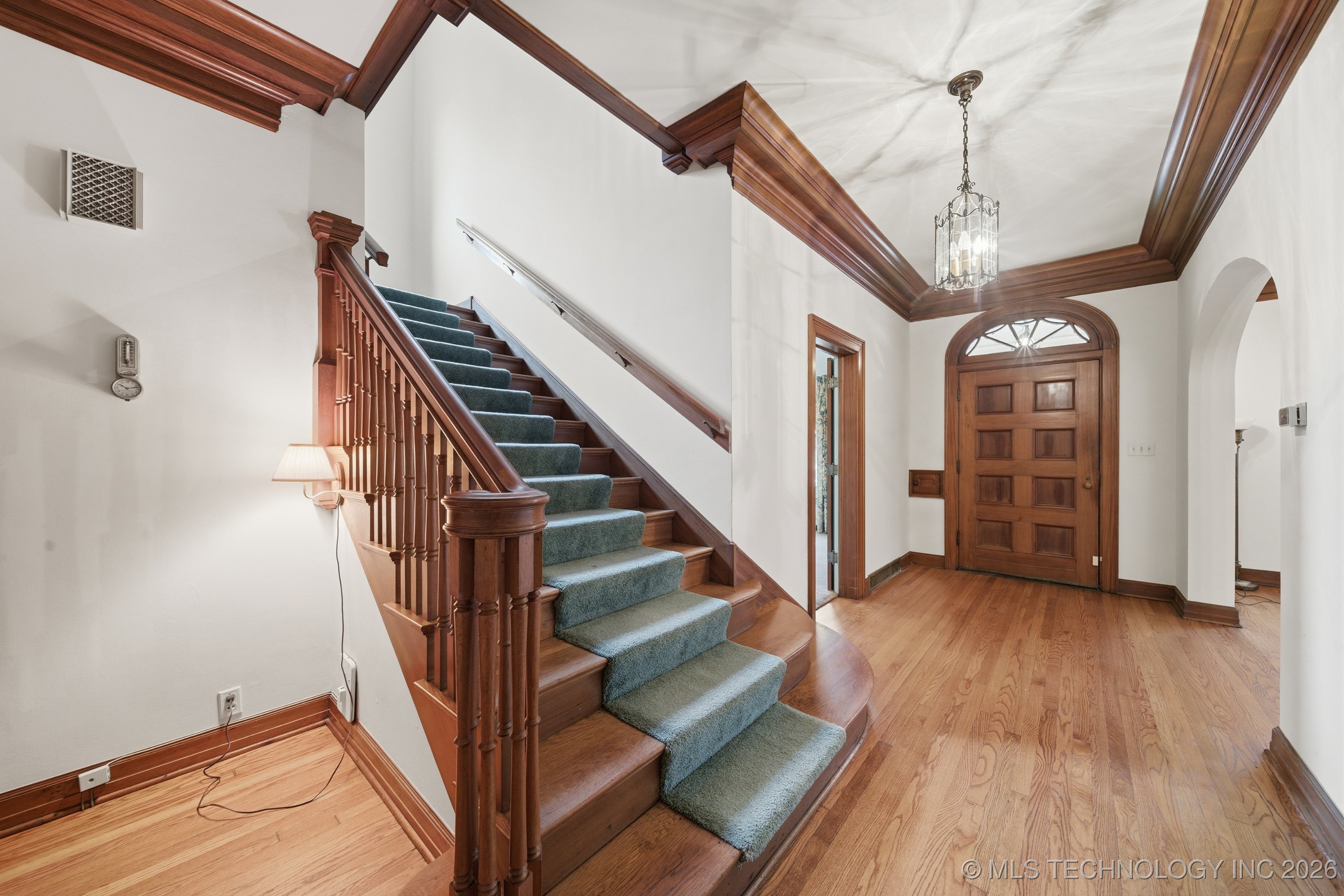 1724 E 8th Street Property Photo 11