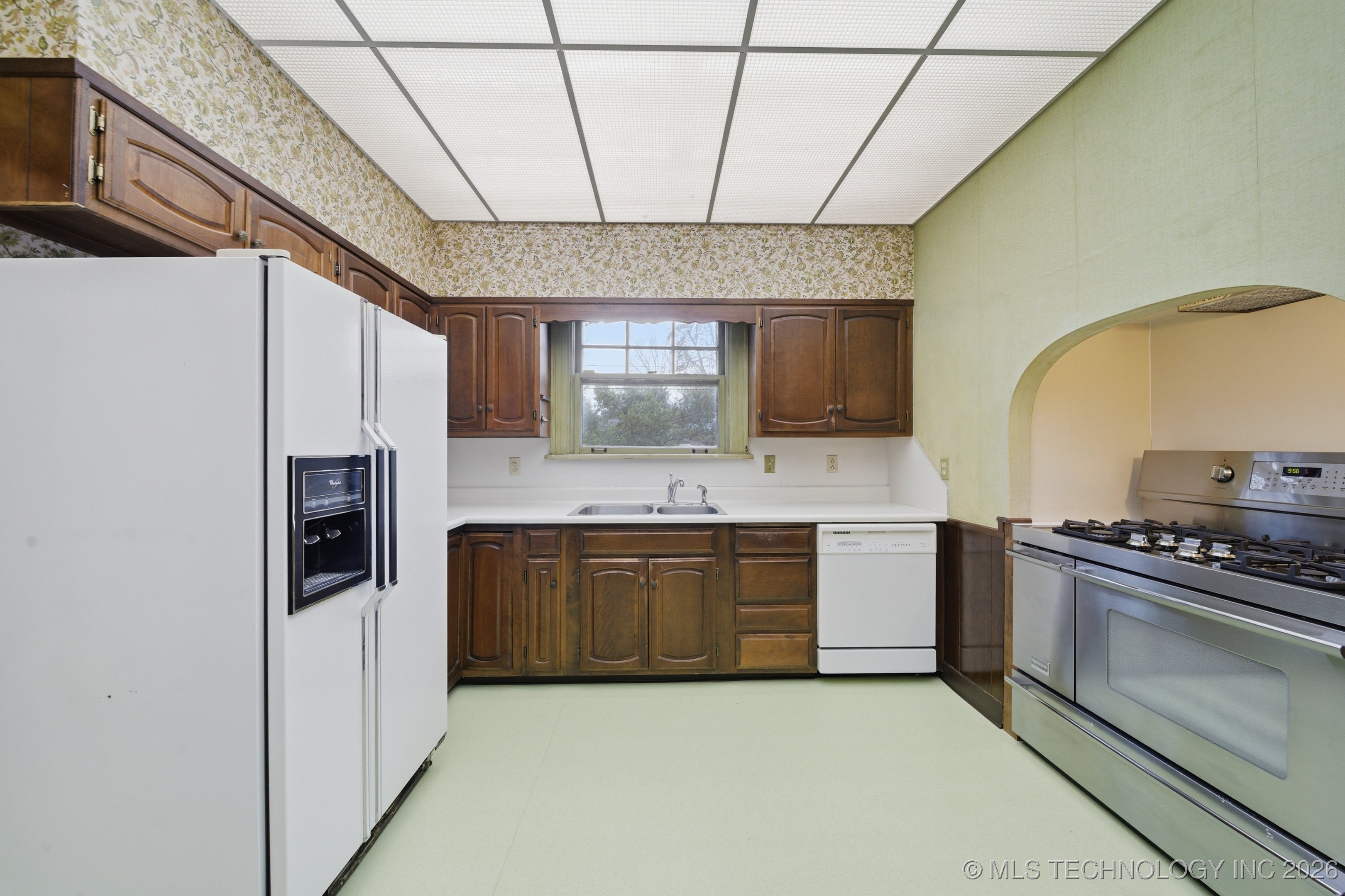 1724 E 8th Street Property Photo 17